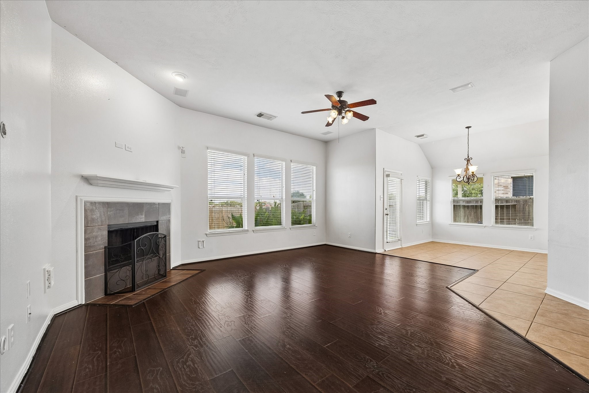 19114 Mercant Mark Lane Property Photo 10