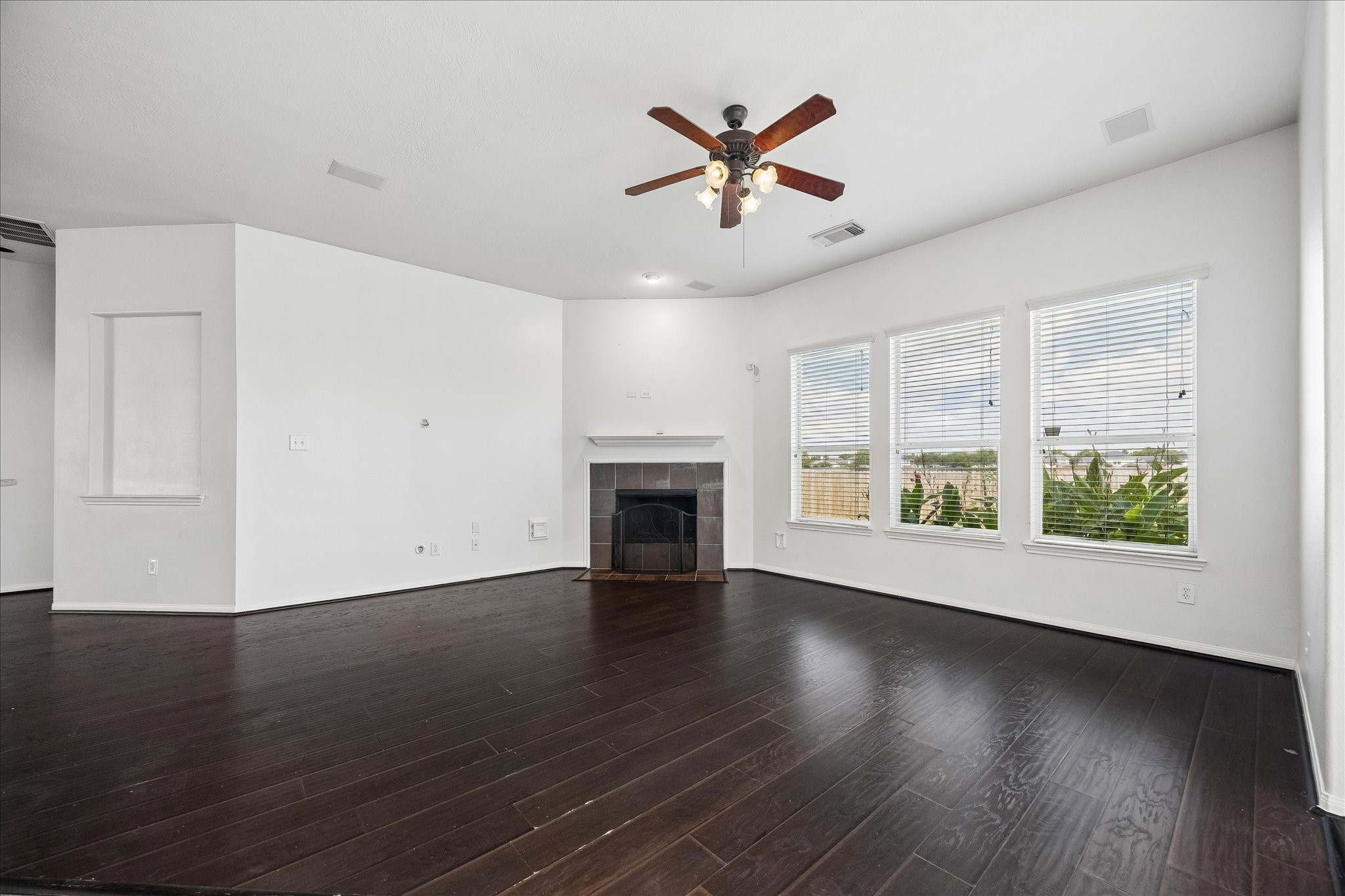 19114 Mercant Mark Lane Property Photo 11