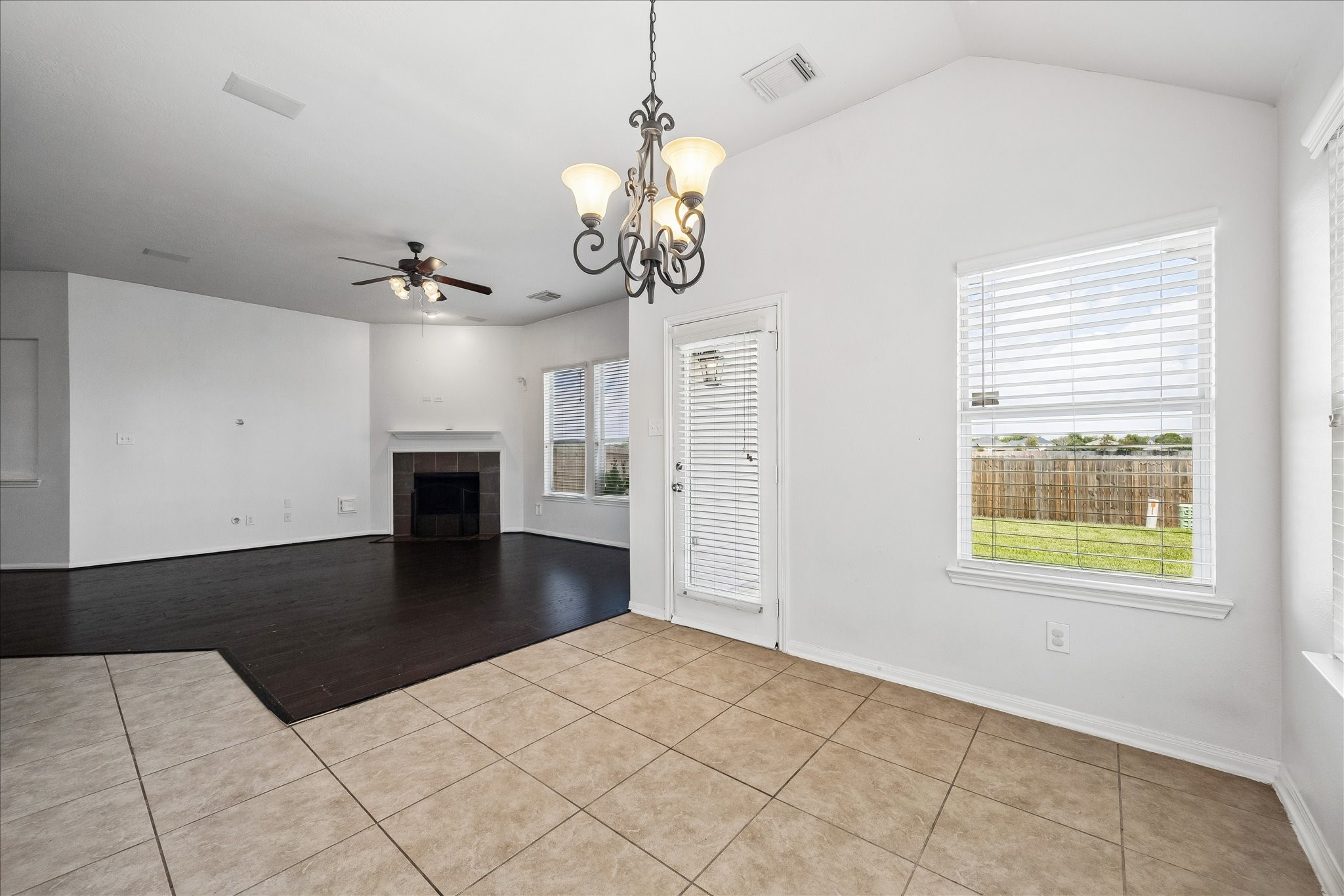 19114 Mercant Mark Lane Property Photo 14