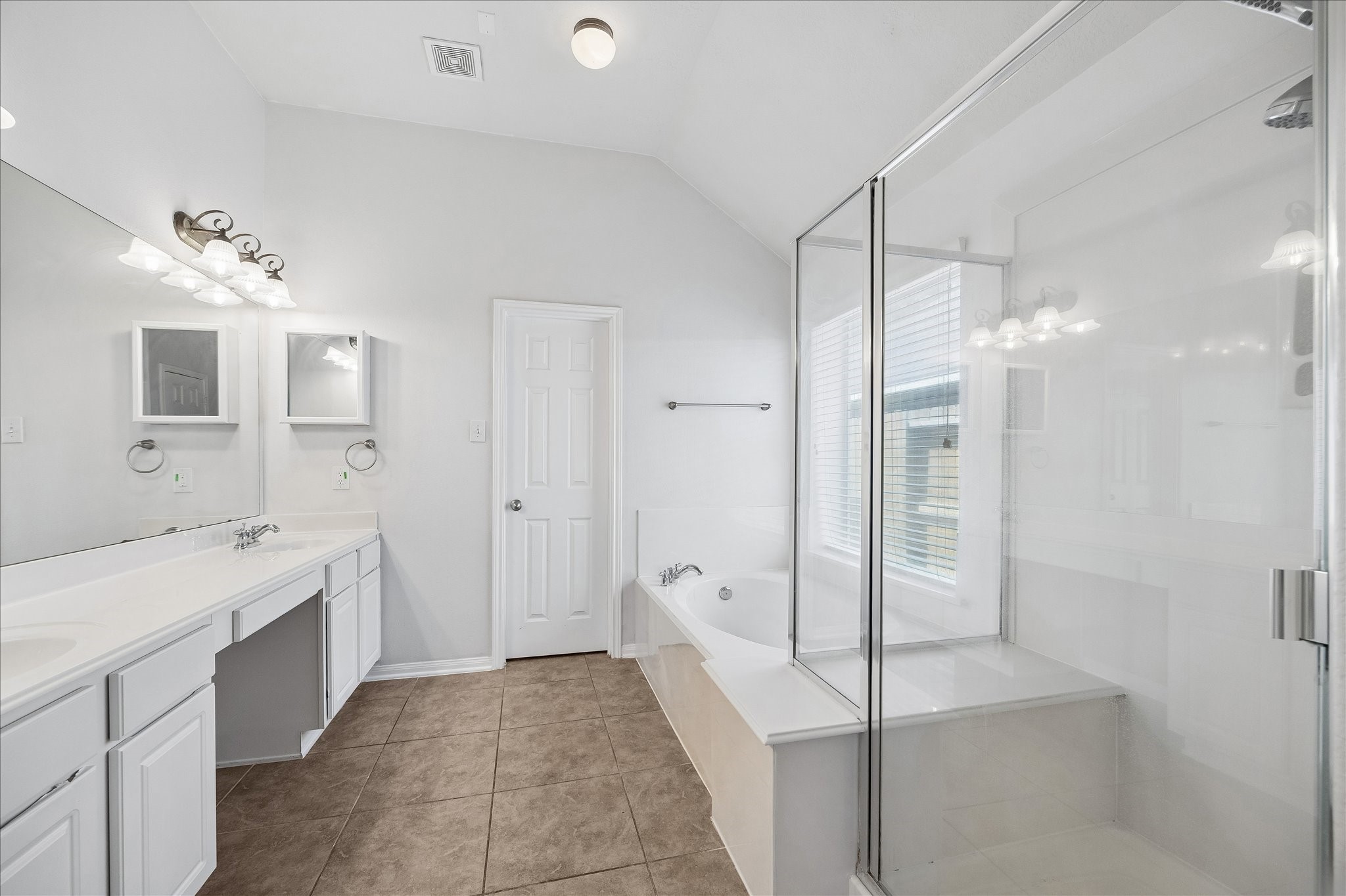 19114 Mercant Mark Lane Property Photo 17