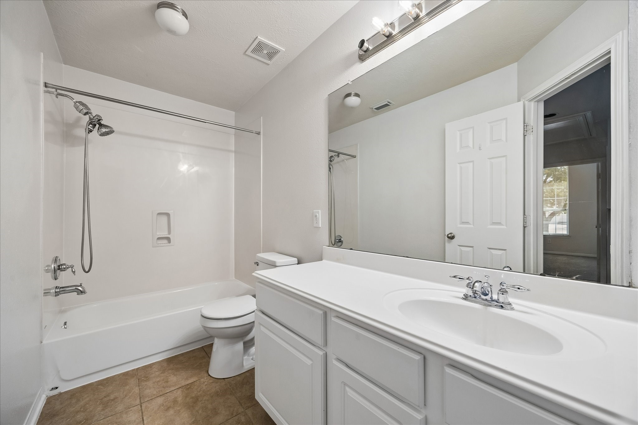19114 Mercant Mark Lane Property Photo 25