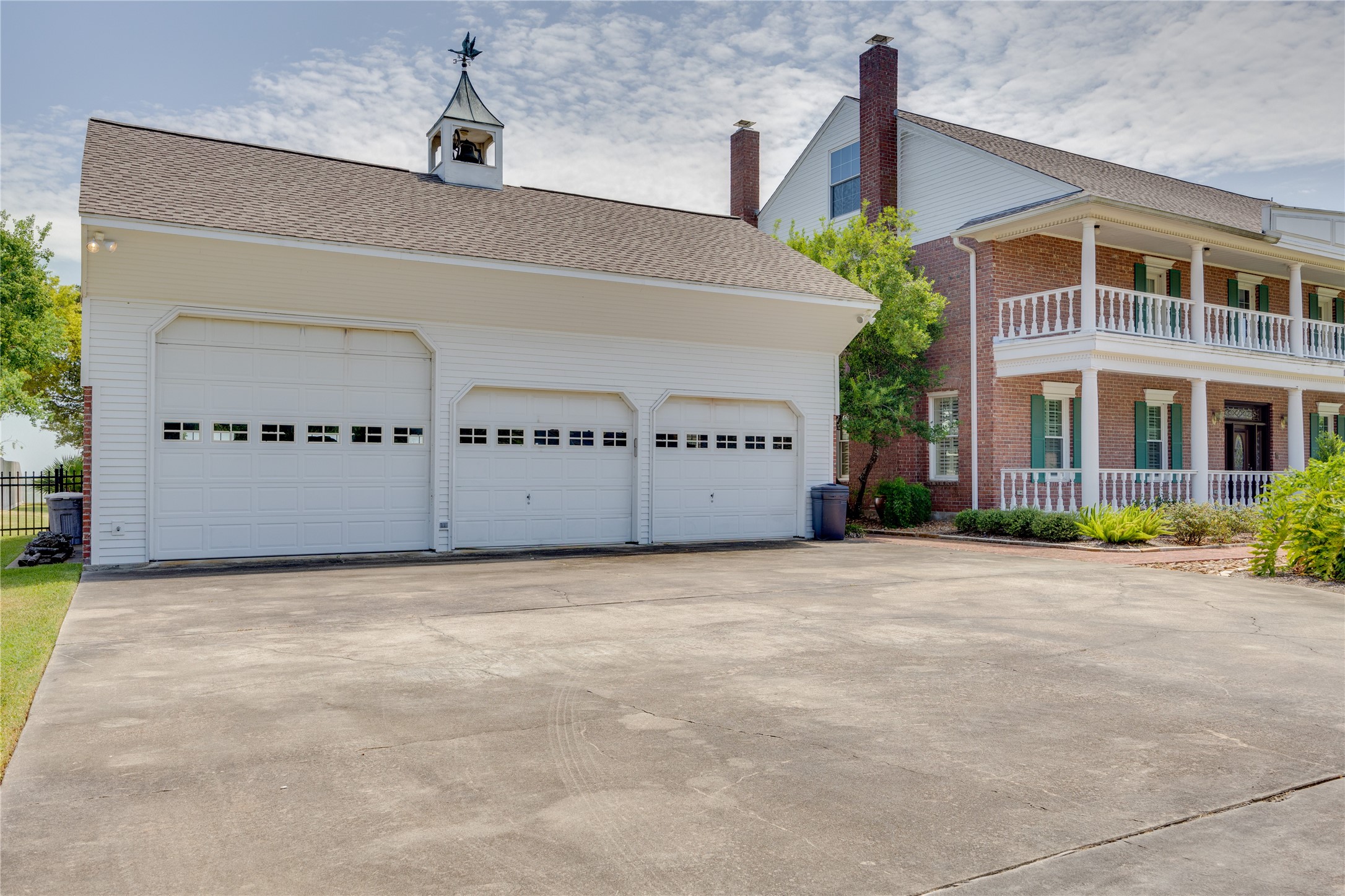 13224 Bay Place Drive Property Photo 2