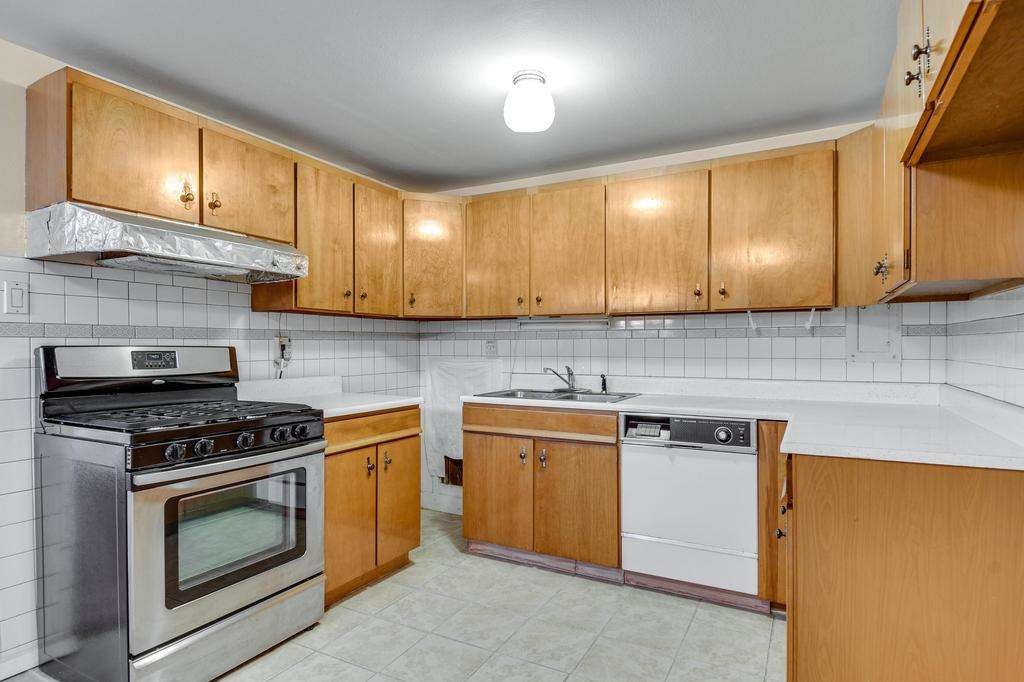 10212 Fertell Drive Property Photo 4