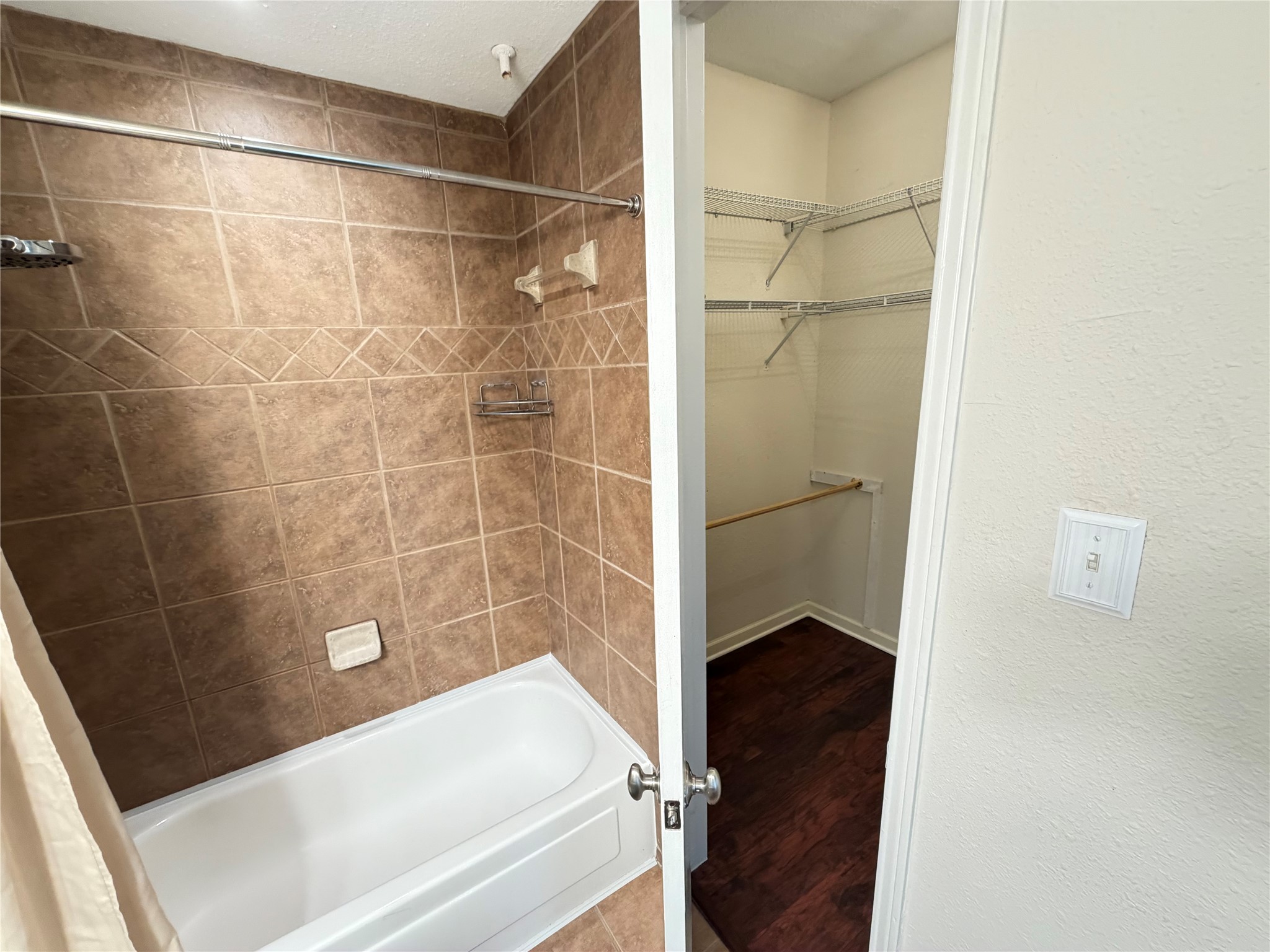 4515 Briar Hollow Place 315 Property Photo 25