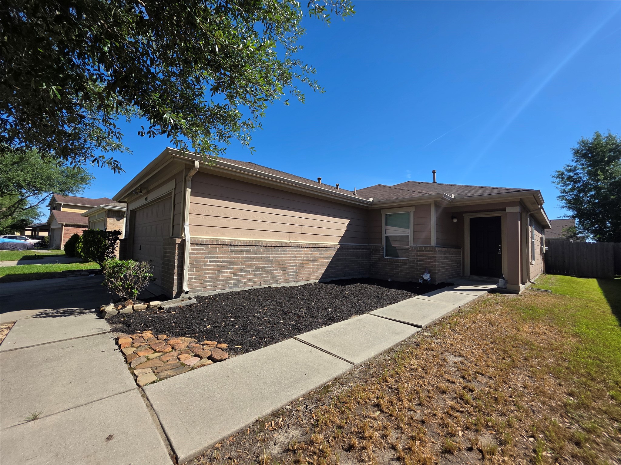 29206 Legends Worth Drive Property Photo 2