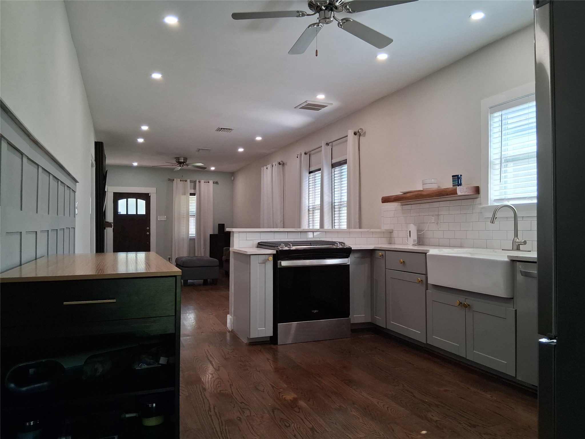 7335 Santiago Street Property Photo 6