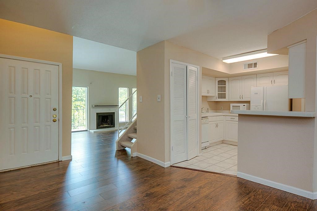 10811 Richmond Avenue 19 Property Photo 2
