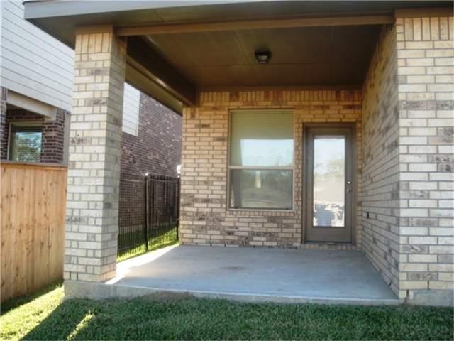 42 Black Swan Court Property Photo 4