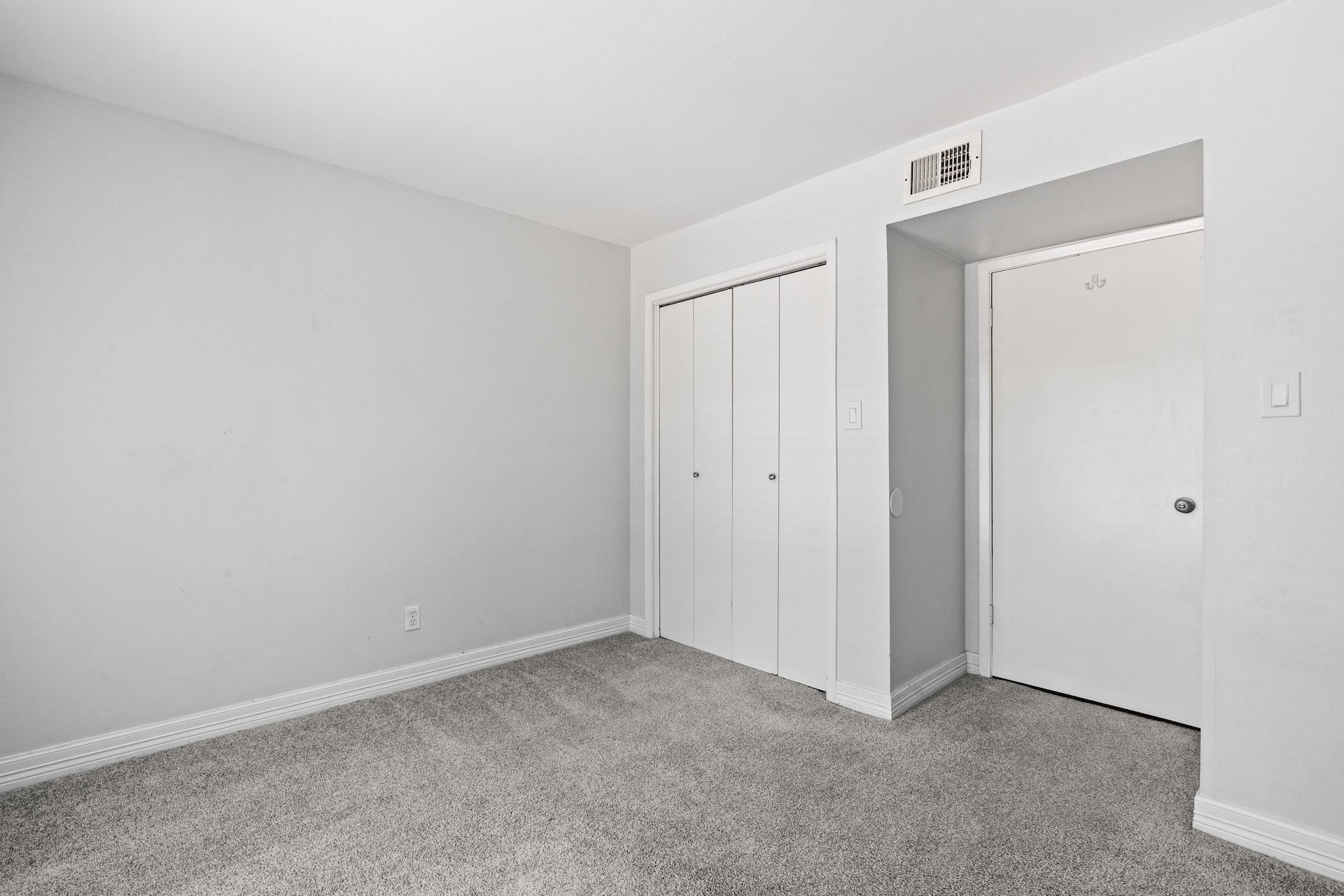 3300 Pebblebrook Drive 104 Property Photo 20