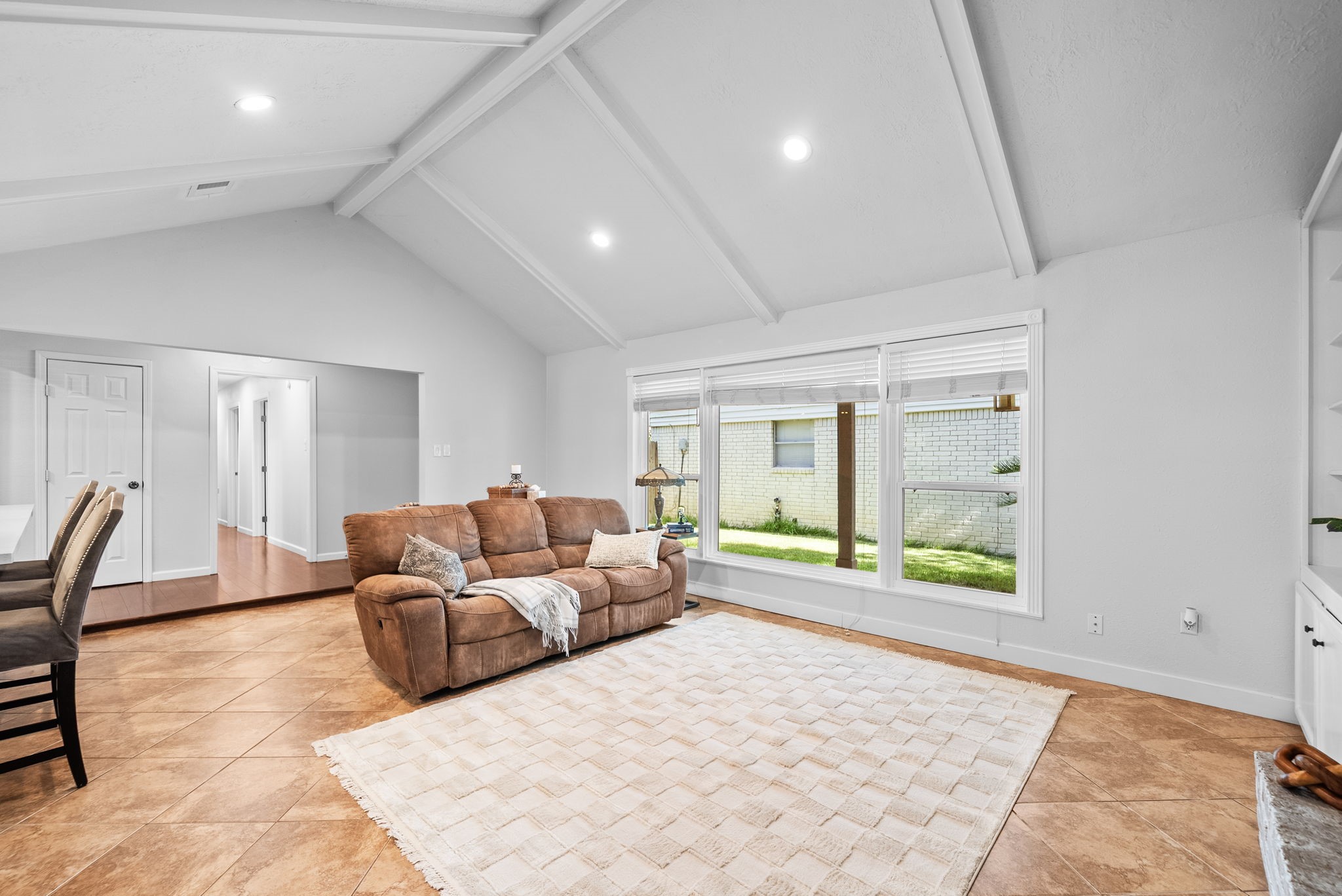 2210 Joel Wheaton Road Property Photo 4