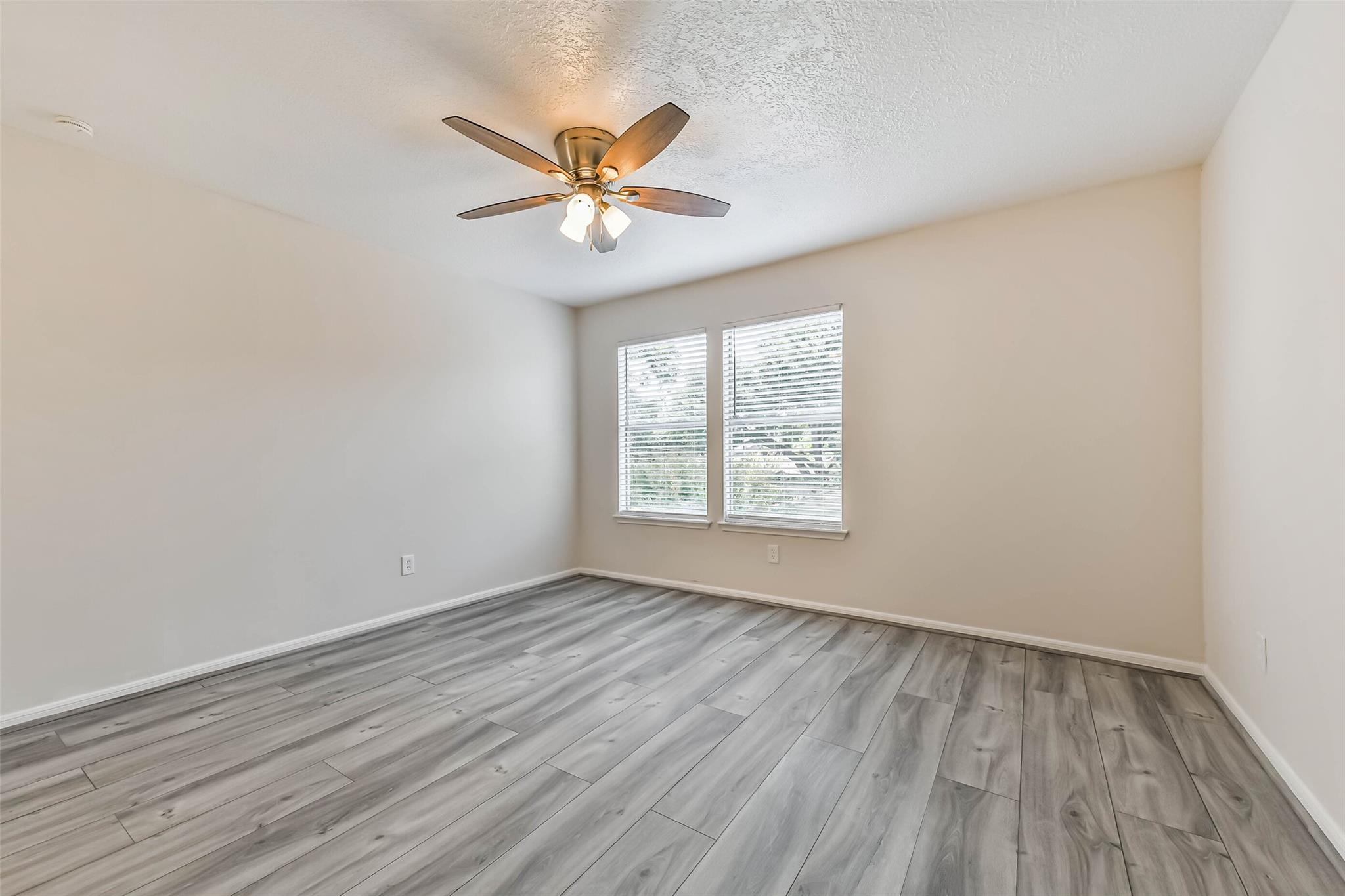 2604 Mid Lane Property Photo 26