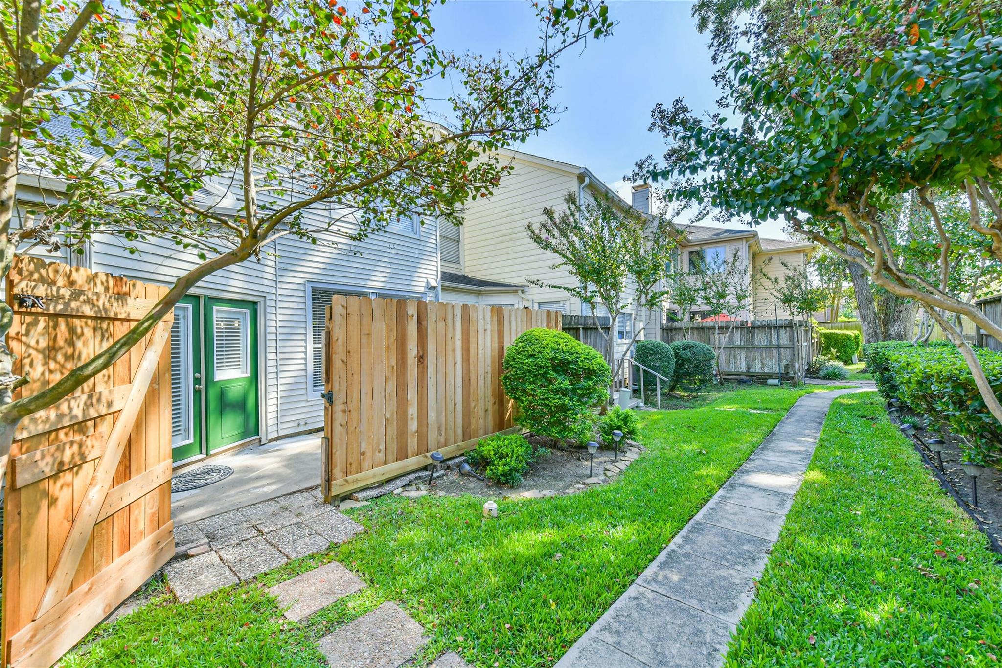 2604 Mid Lane Property Photo 32