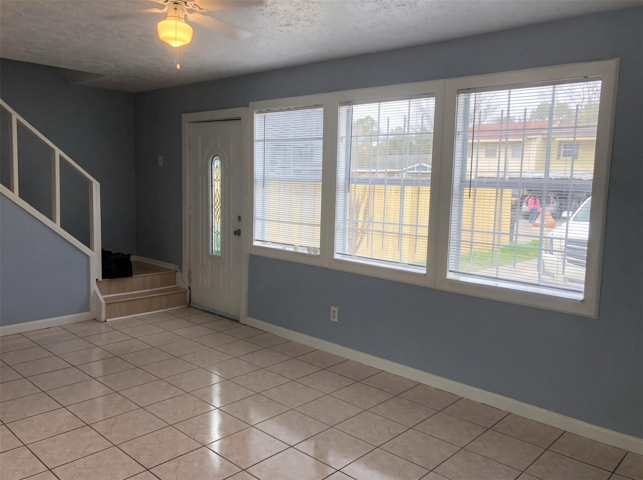 9714 Galaxy Street, Houston Tx 77078 Property Photo 4