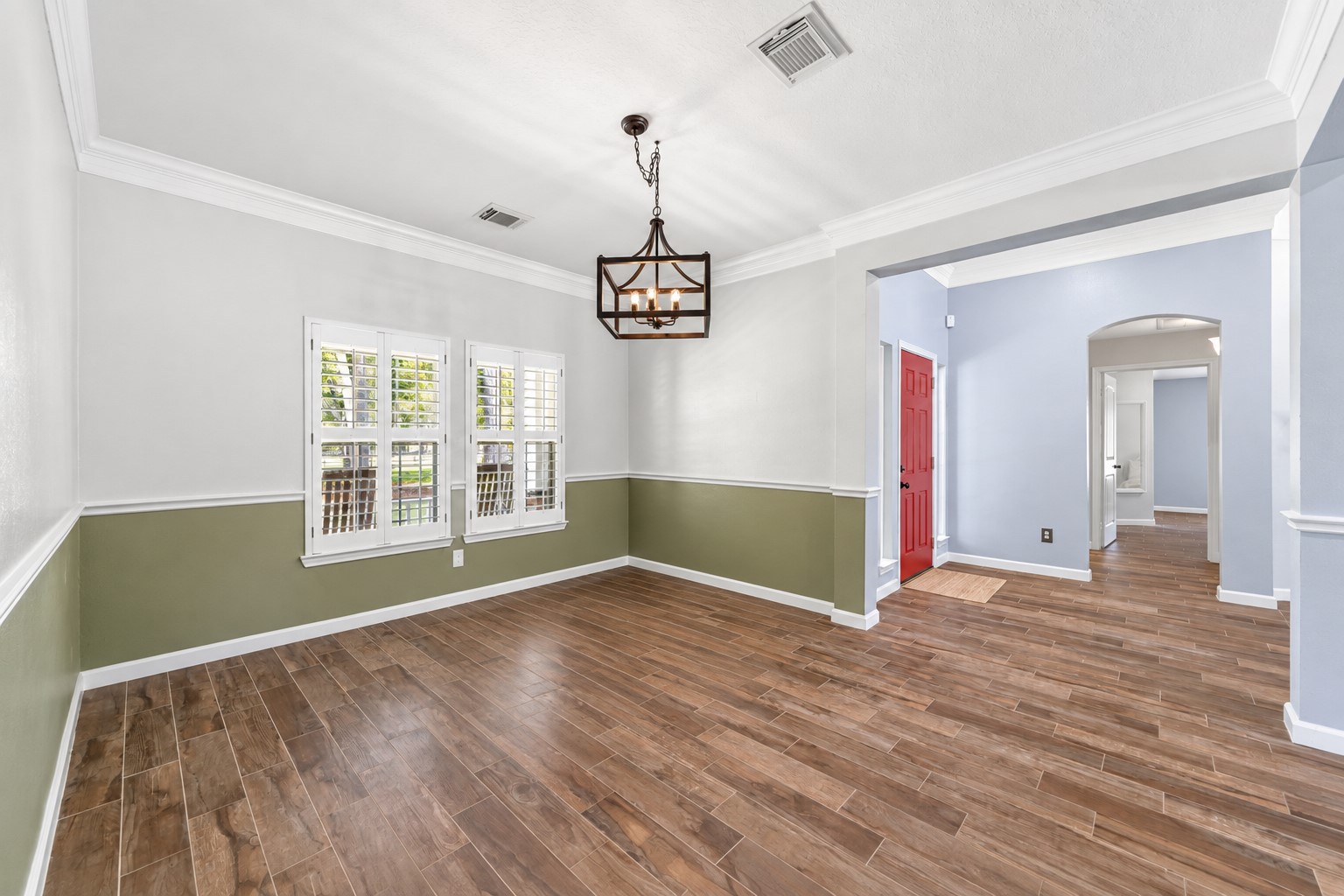16903 Mustang Trail Drive Property Photo 7