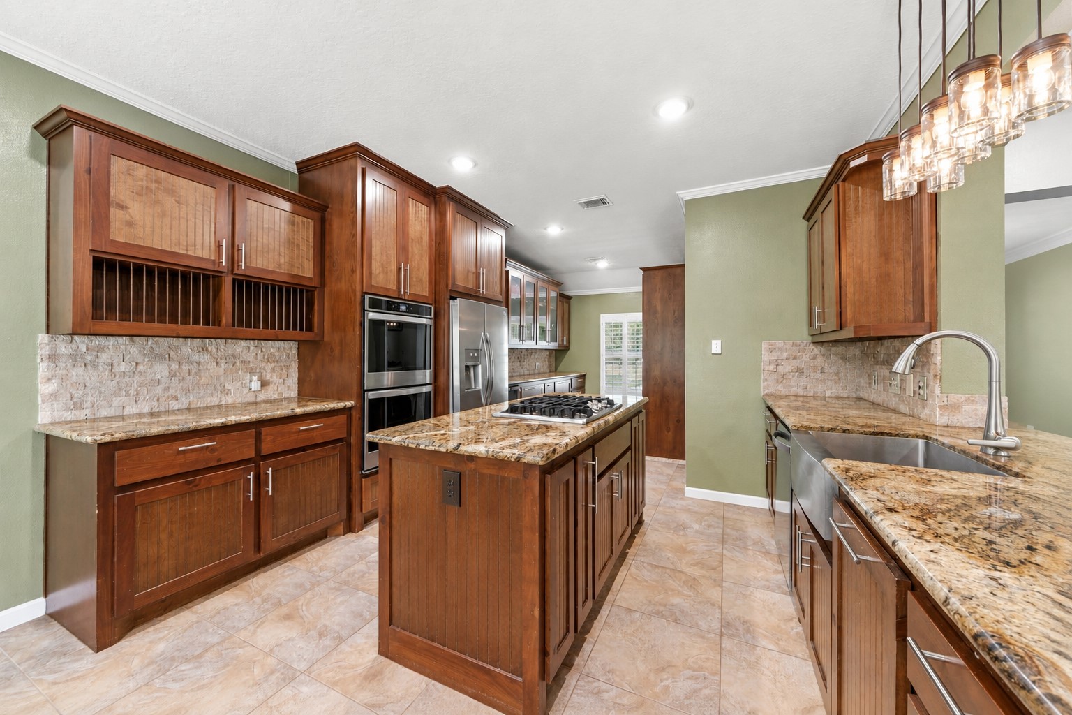 16903 Mustang Trail Drive Property Photo 14