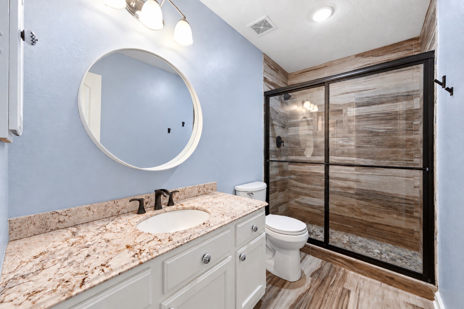16903 Mustang Trail Drive Property Photo 22
