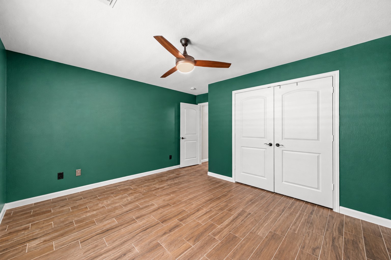 16903 Mustang Trail Drive Property Photo 26