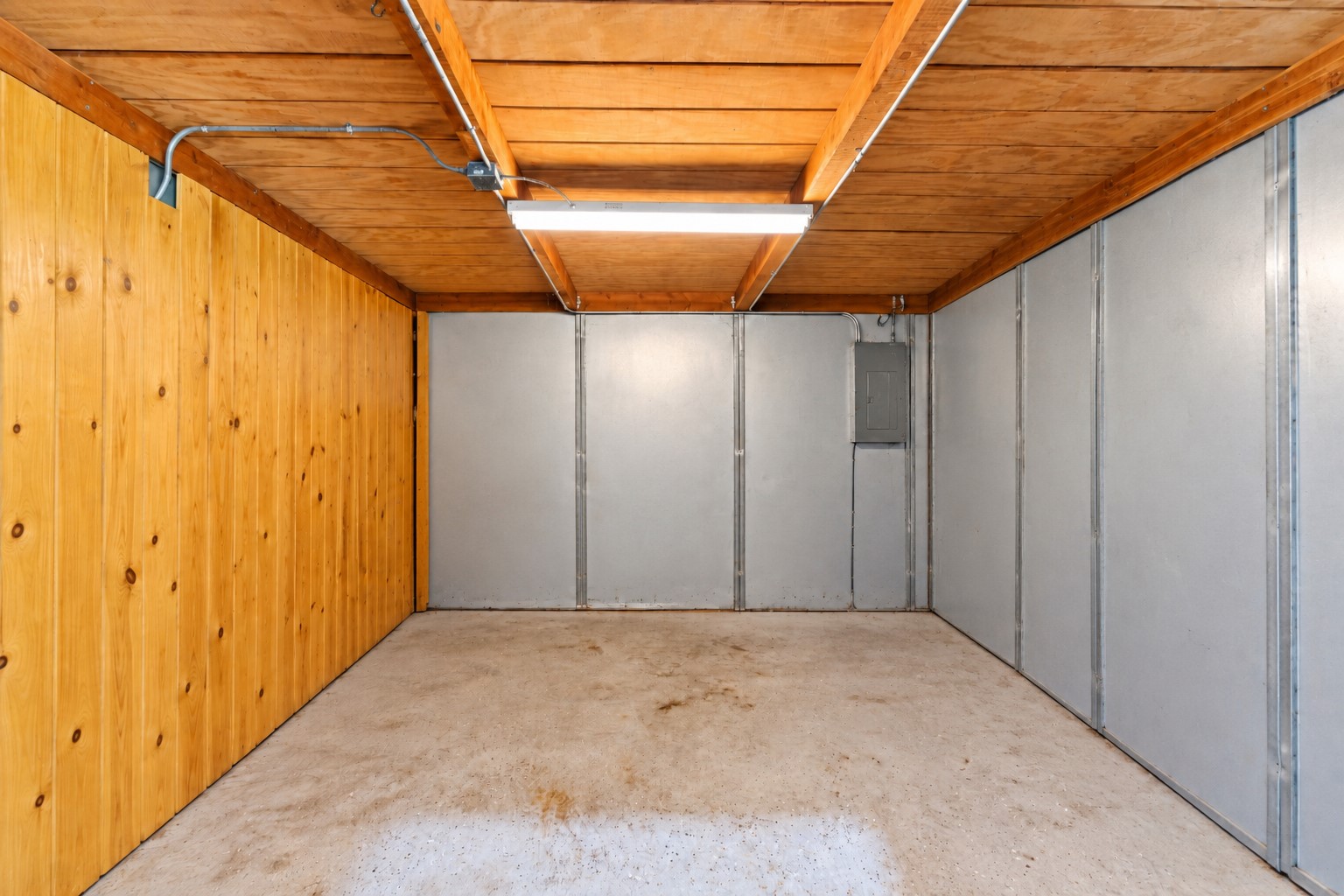 16903 Mustang Trail Drive Property Photo 39