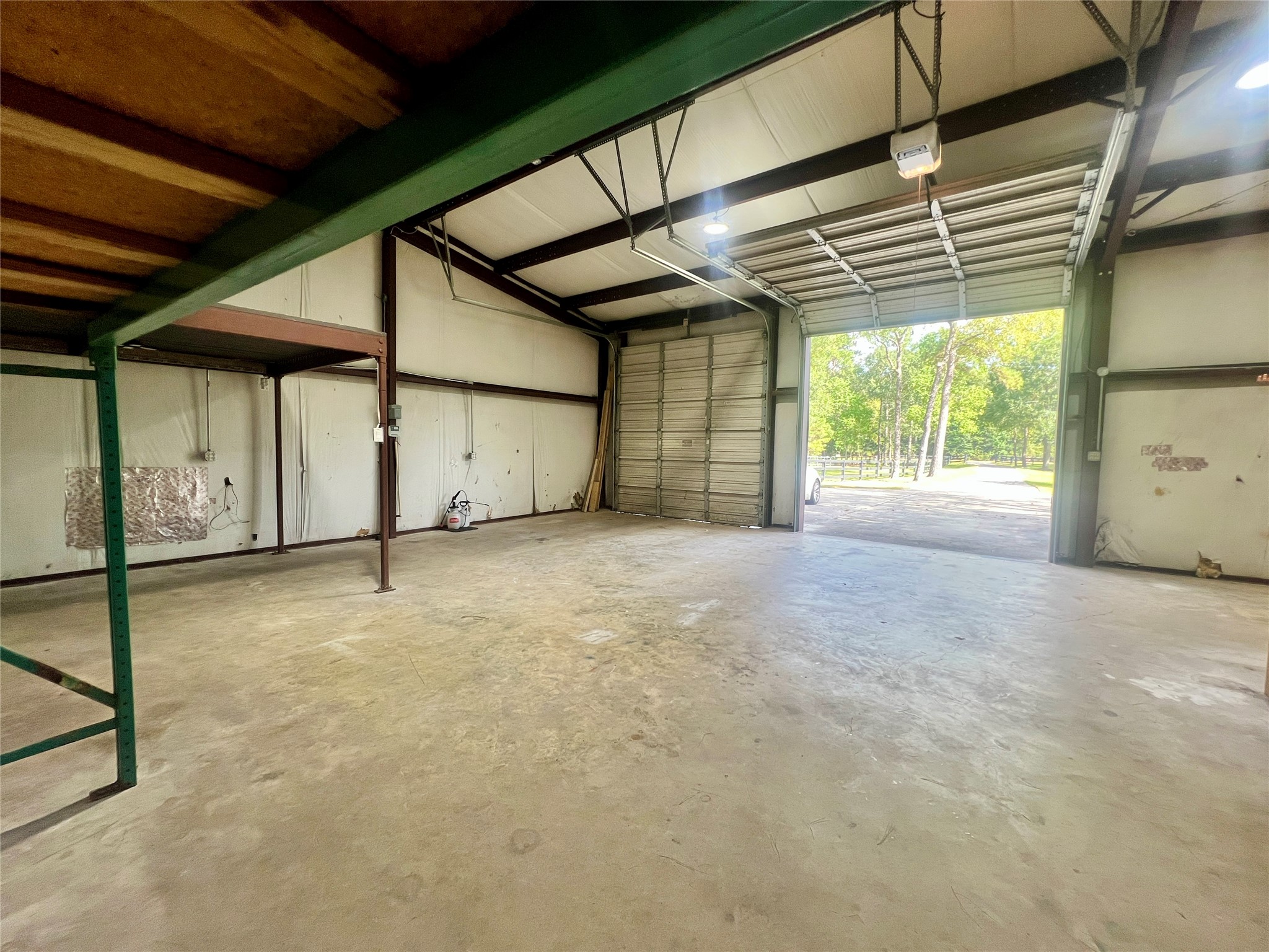 16903 Mustang Trail Drive Property Photo 40