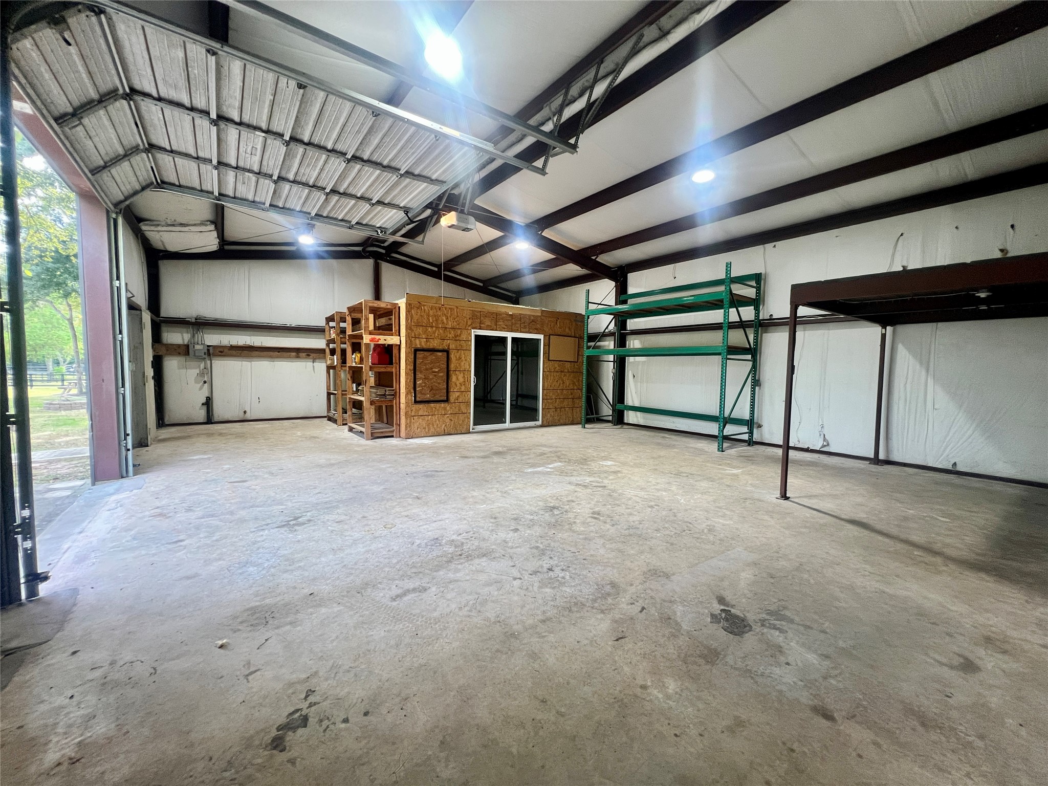 16903 Mustang Trail Drive Property Photo 41