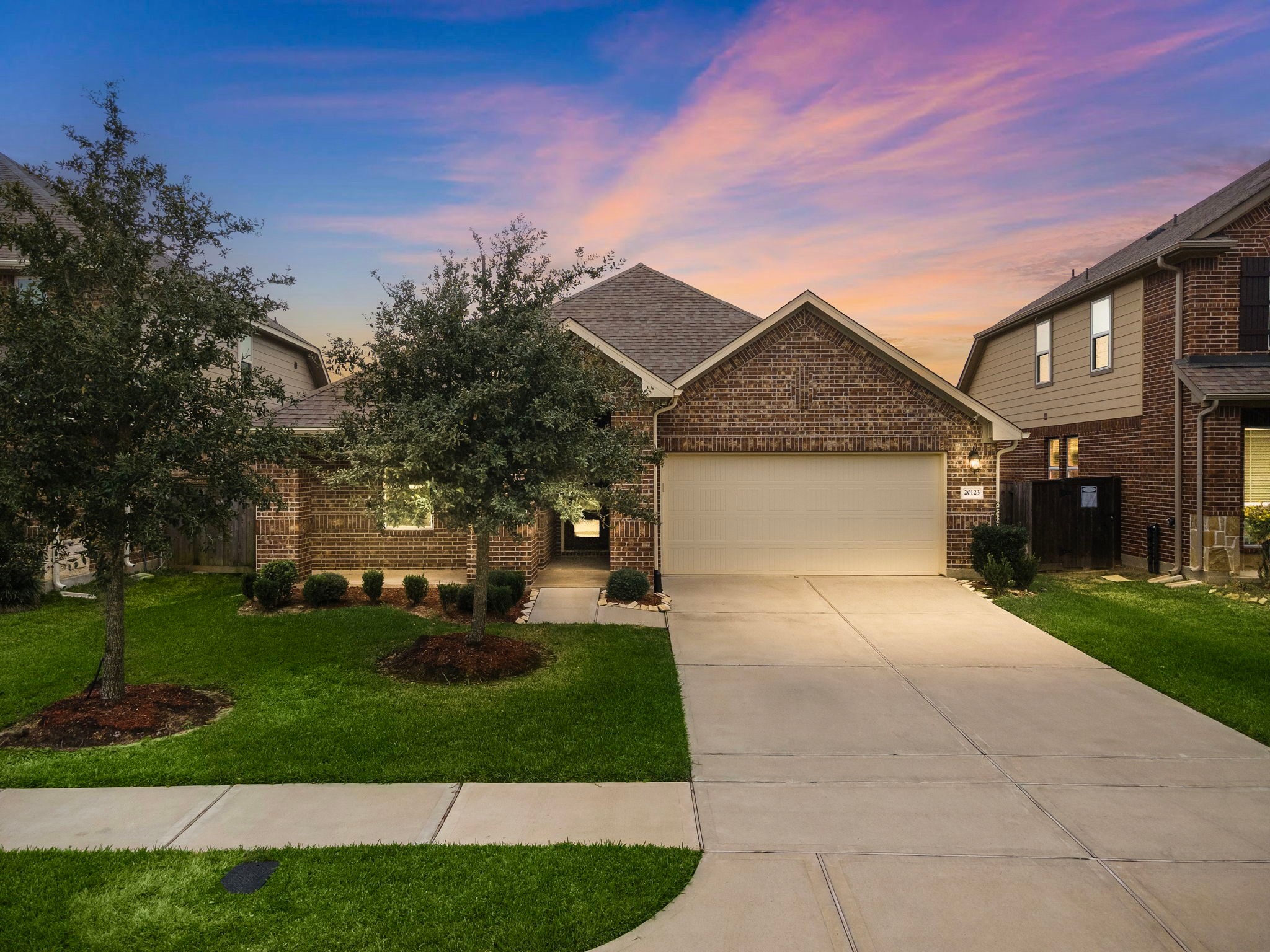 20123 Sagebrush Hollow Drive Property Photo 1