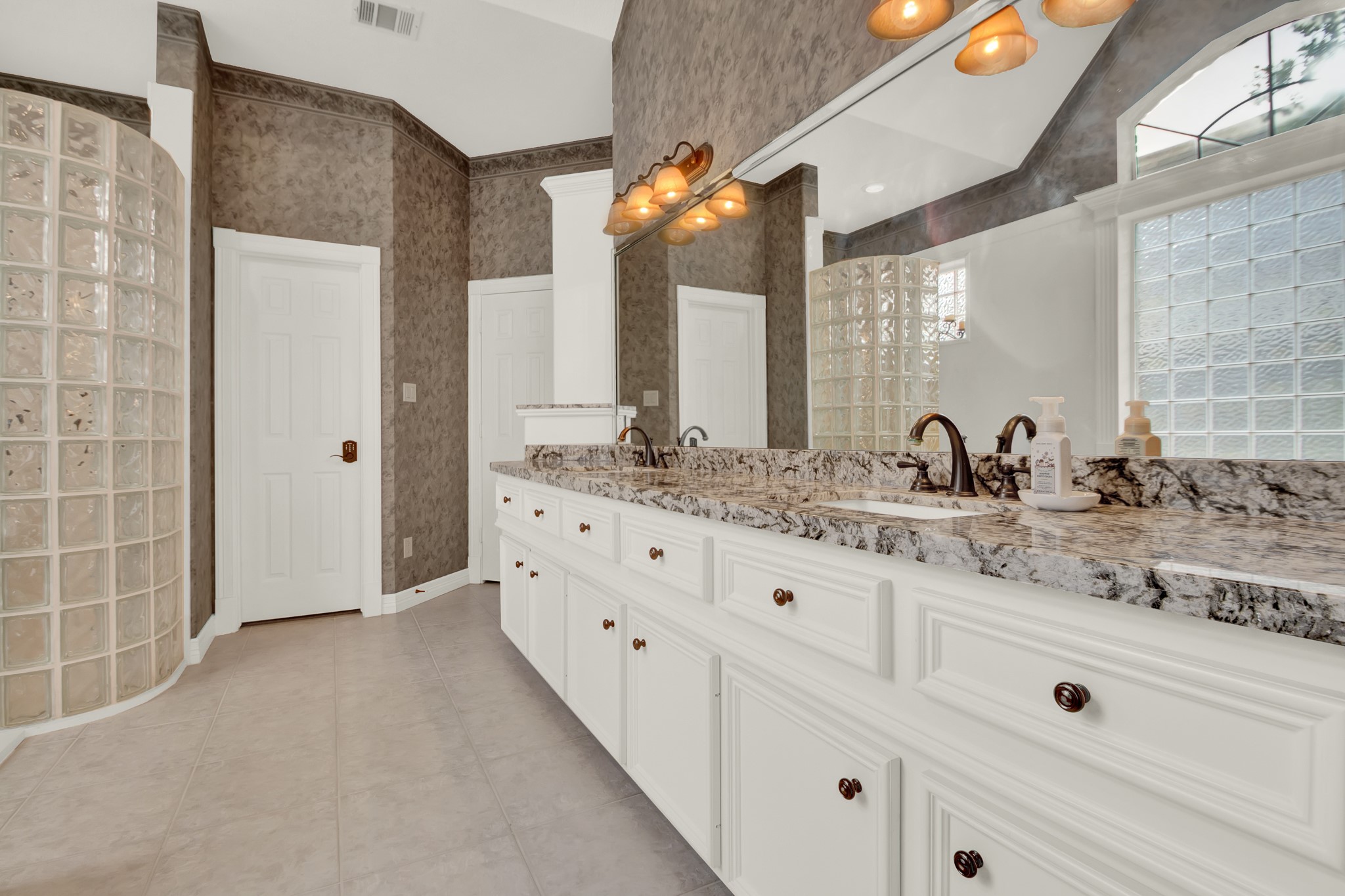 13503 Copeland Oaks Boulevard Property Photo 21