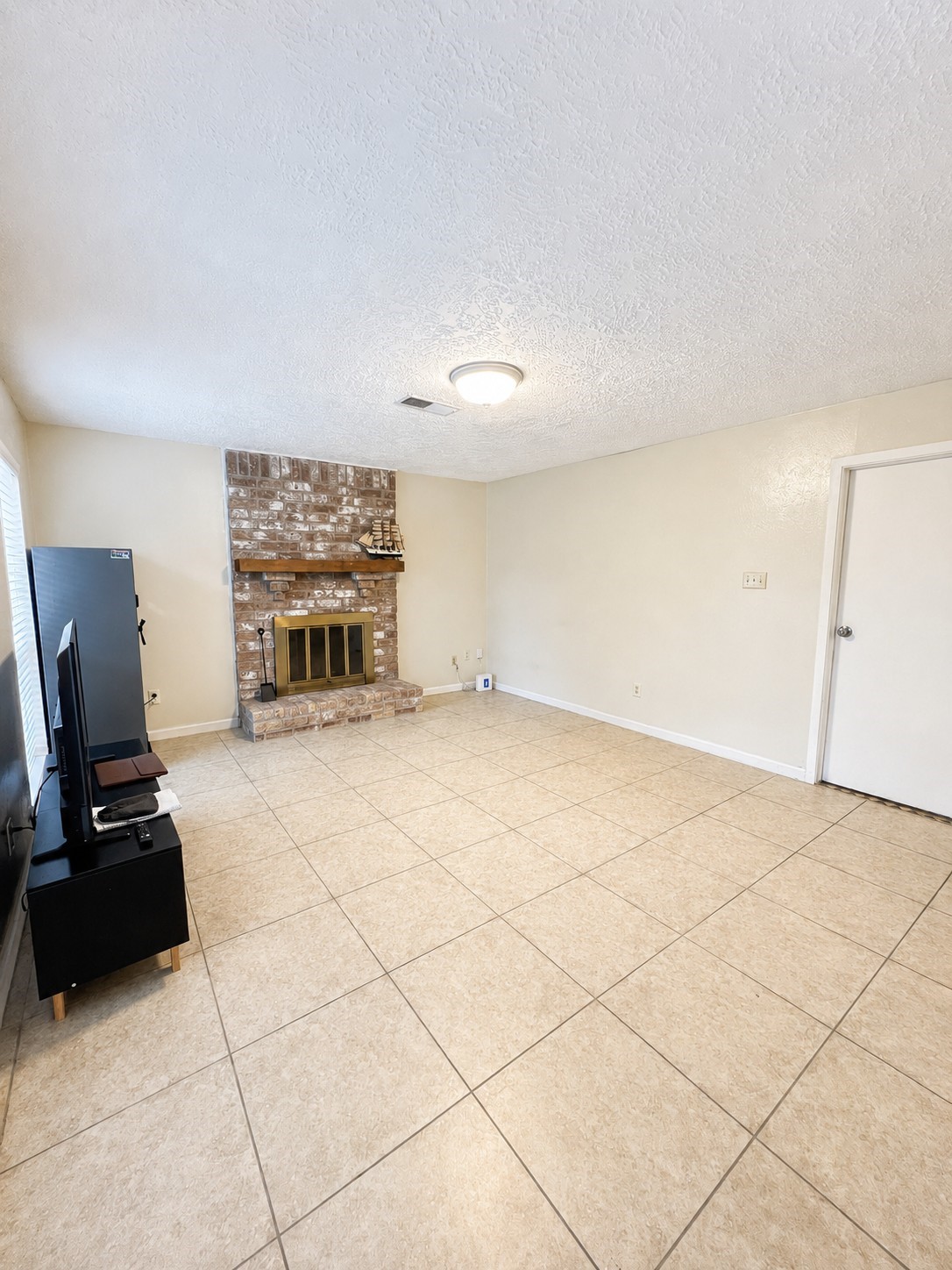 15219 Mcconn Street Property Photo 3