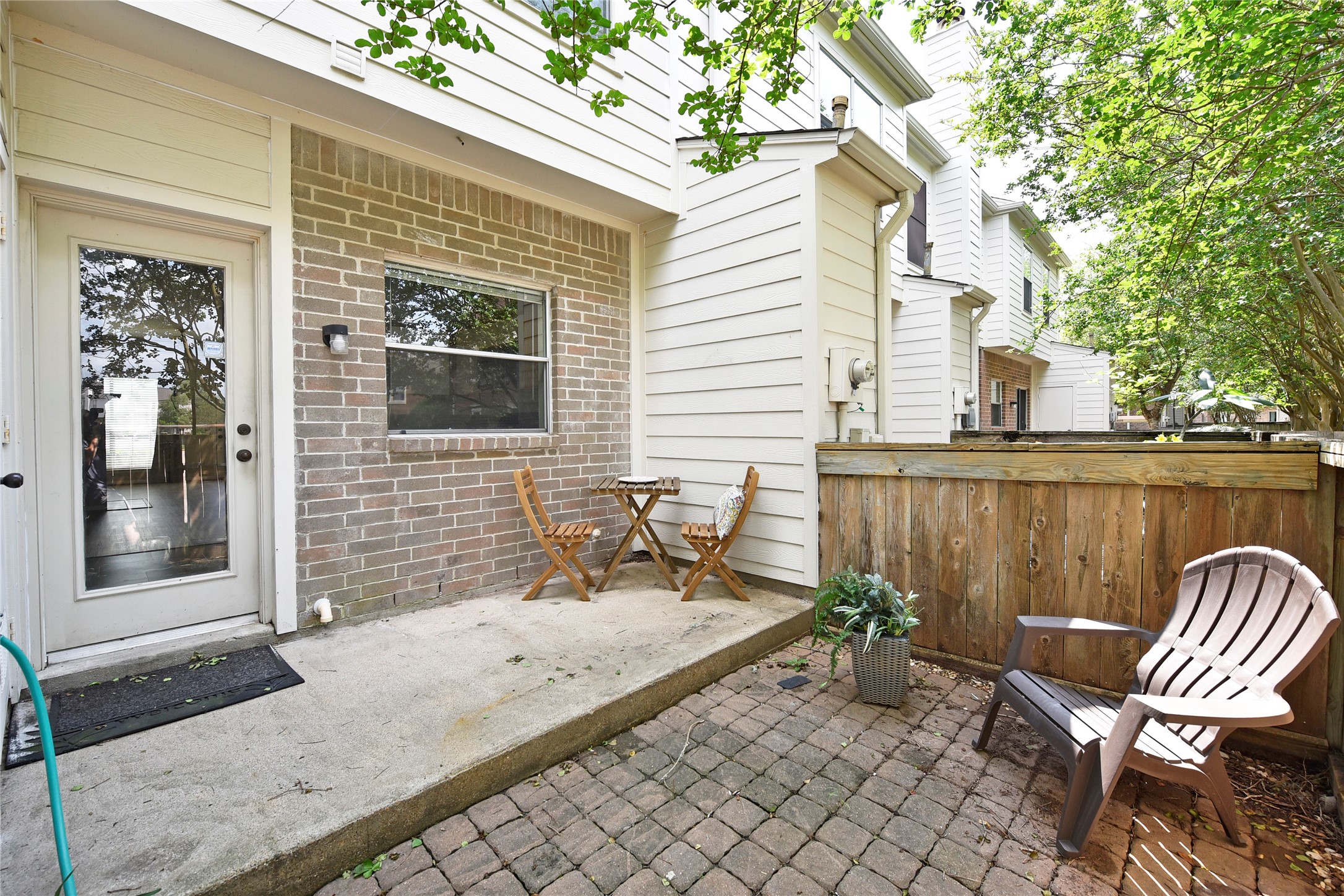 2930 Grants Lake Boulevard 2704 Property Photo 2