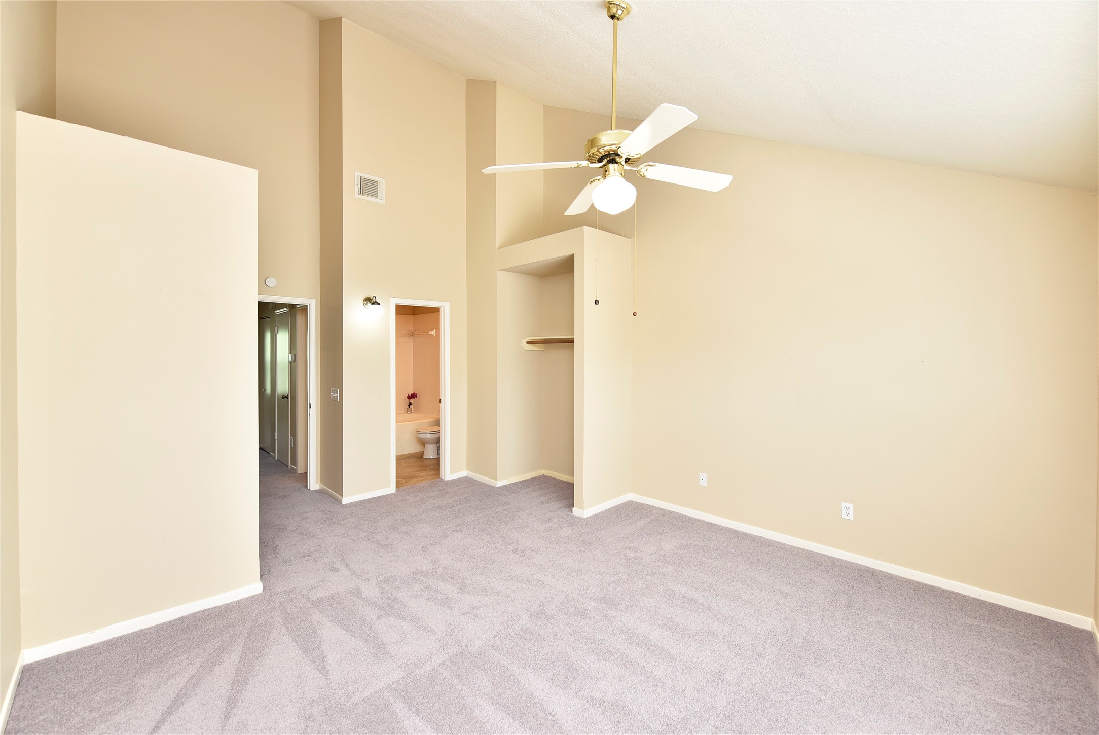 2930 Grants Lake Boulevard 2704 Property Photo 13