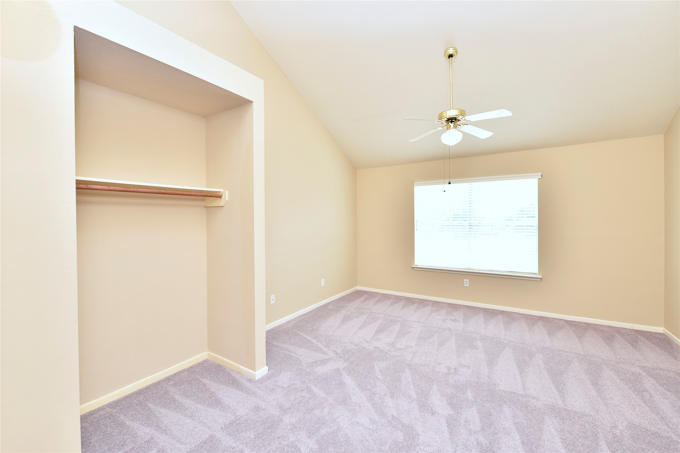 2930 Grants Lake Boulevard 2704 Property Photo 18