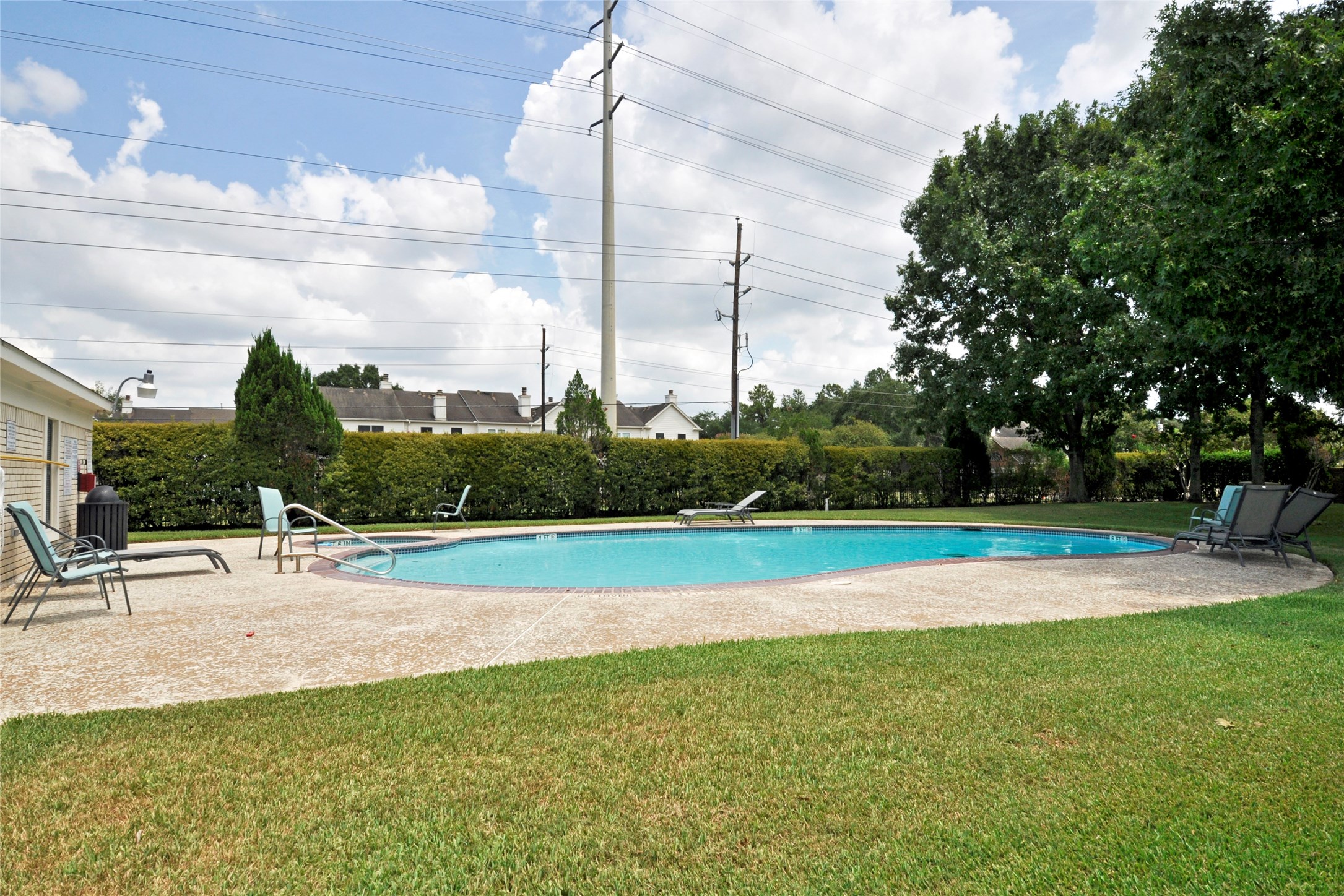 2930 Grants Lake Boulevard 2704 Property Photo 25