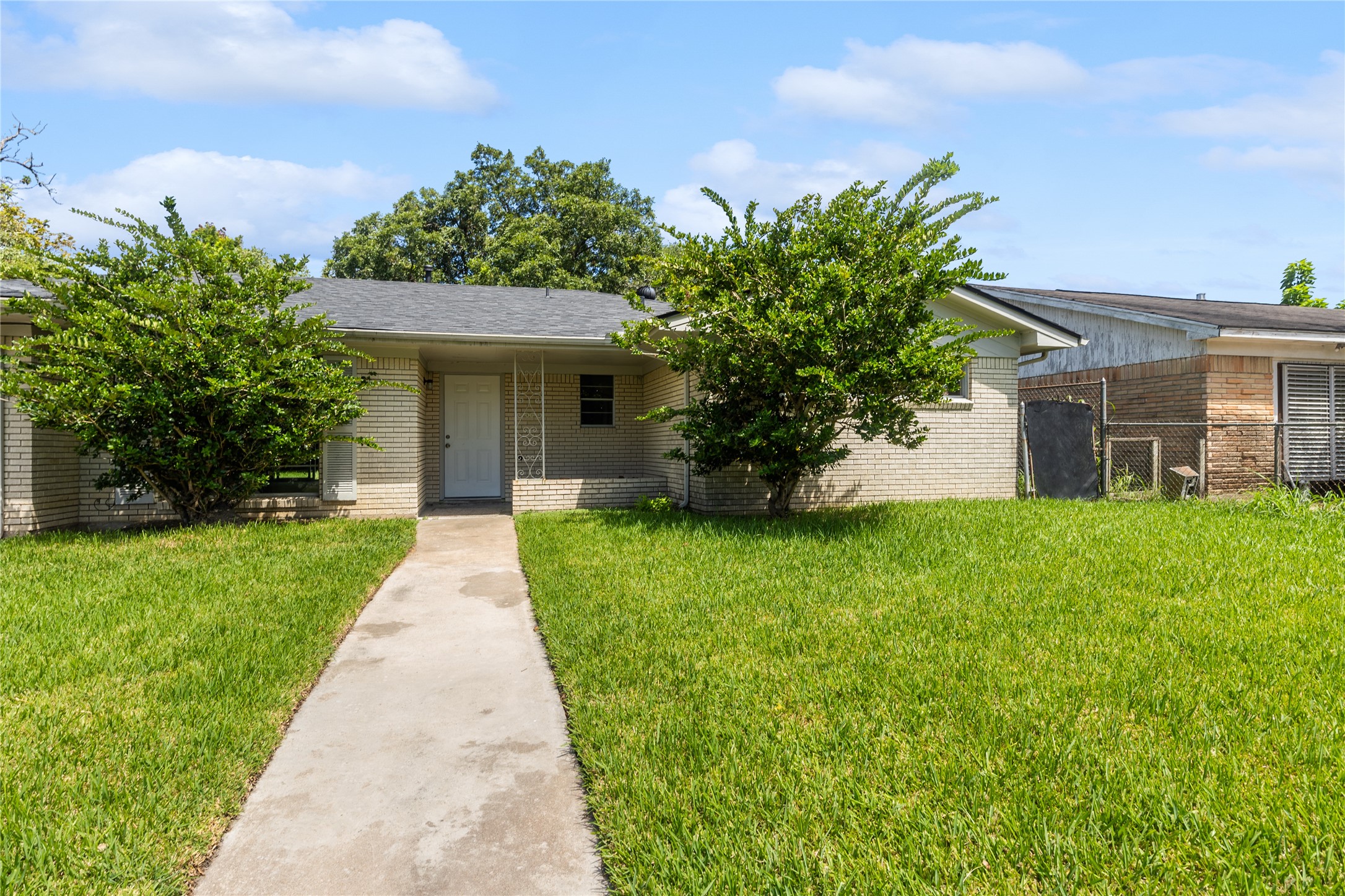 7 Richards Courts Property Photo 1