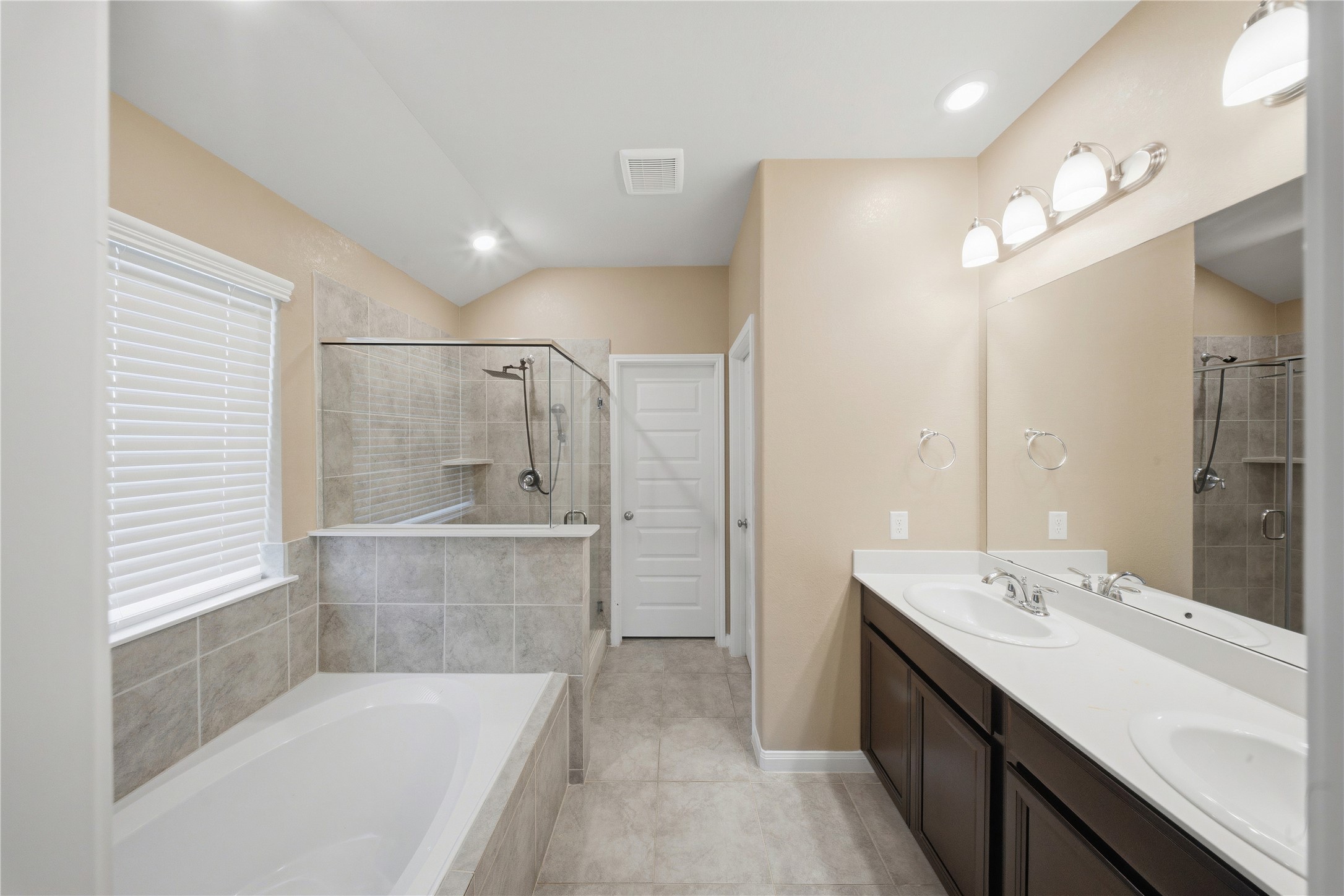 815 Barstow Drive Property Photo 11