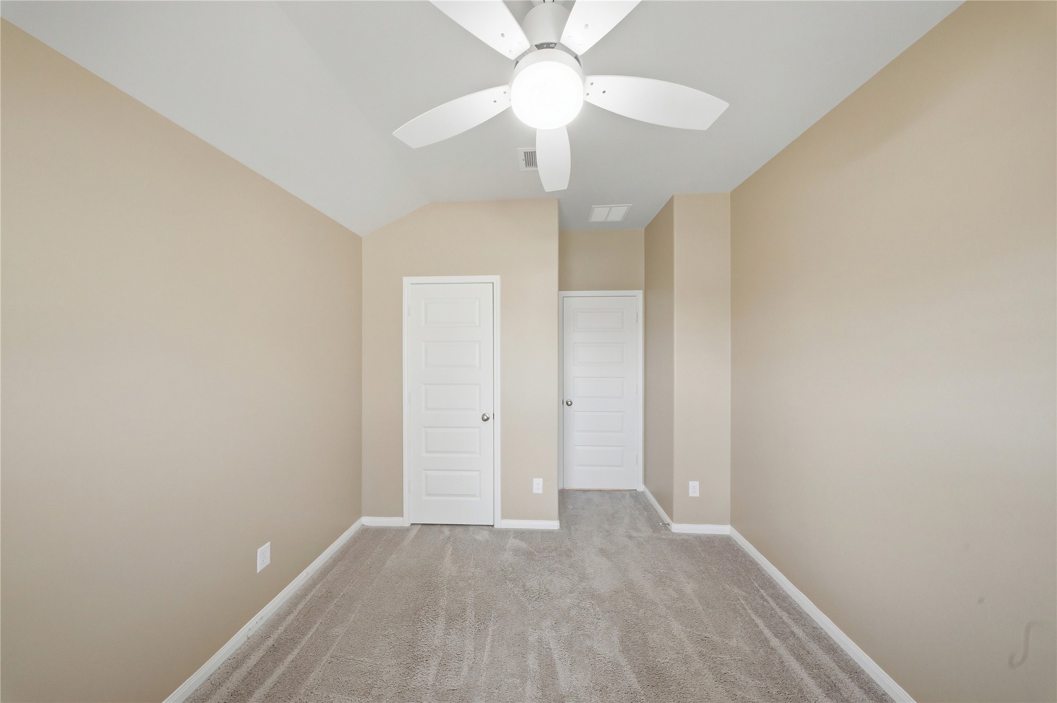 815 Barstow Drive Property Photo 16
