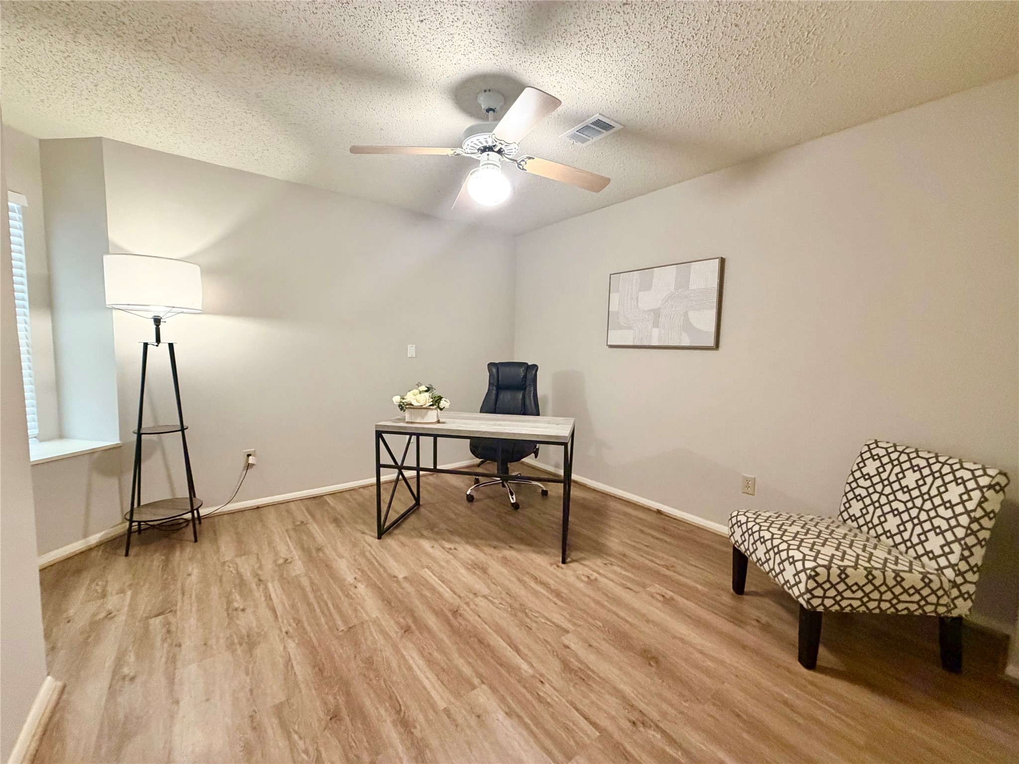 4615 Leicester Way Property Photo 19