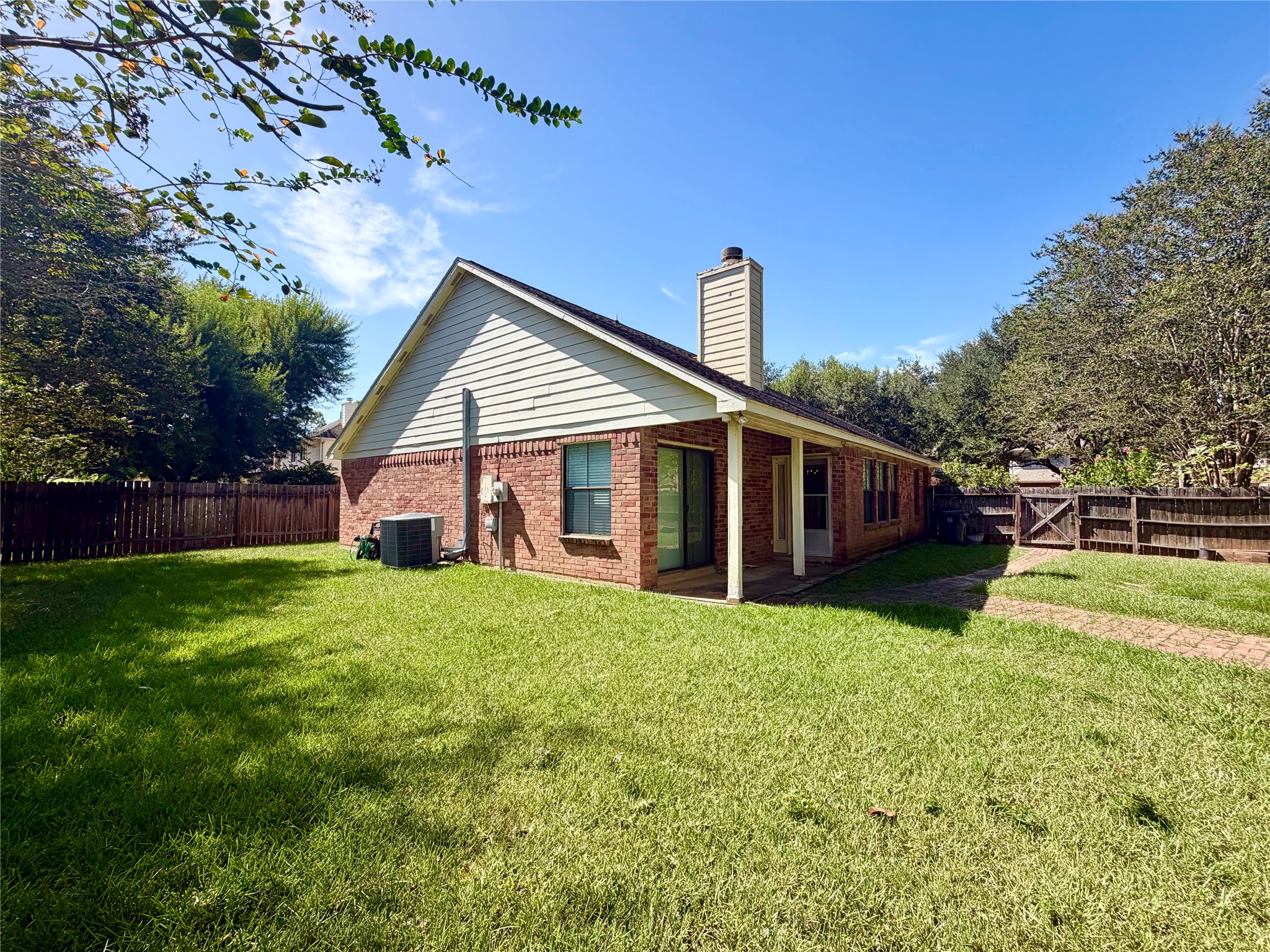 4615 Leicester Way Property Photo 21