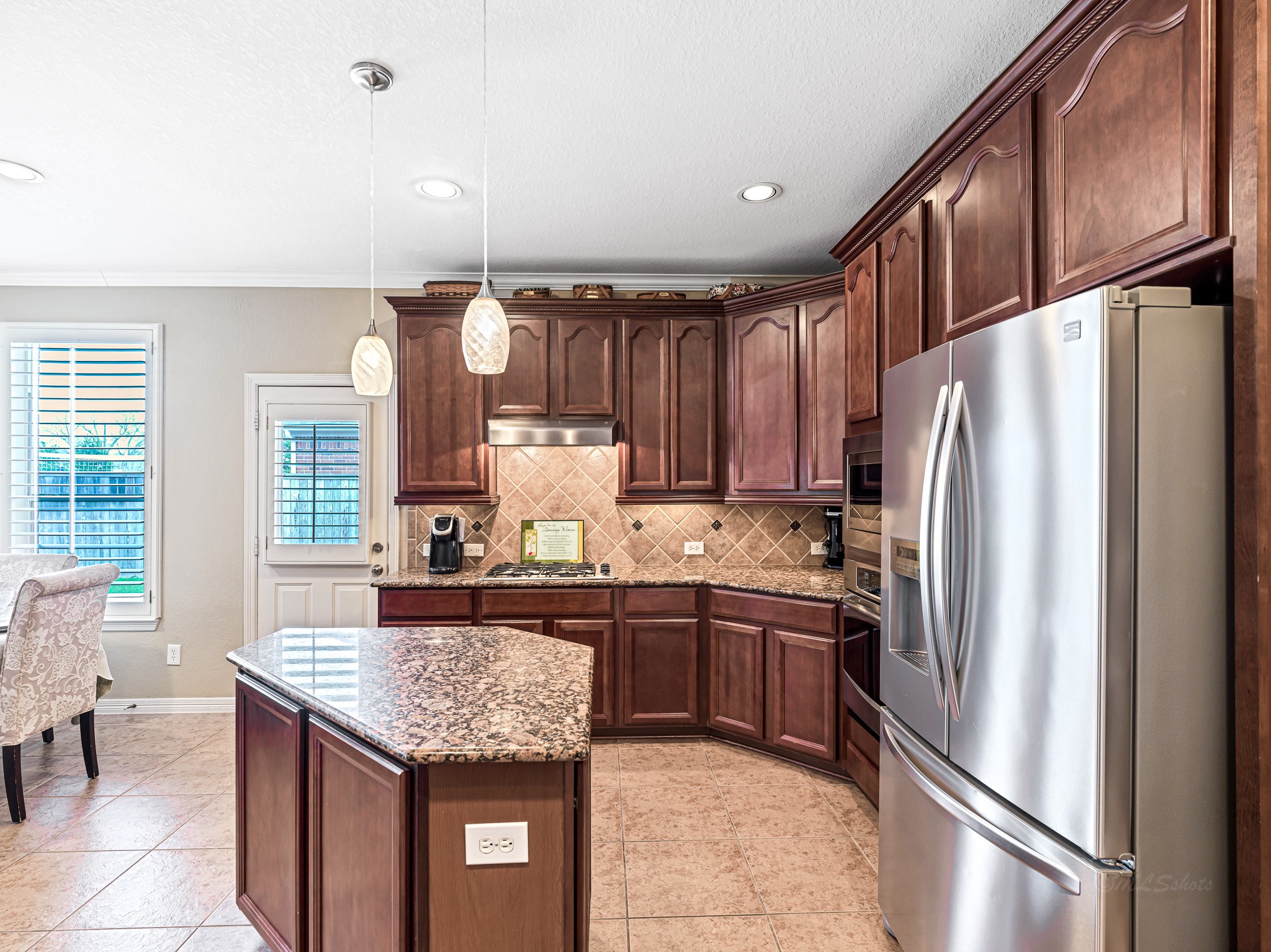 8310 Crescent Knolls Drive Property Photo 16