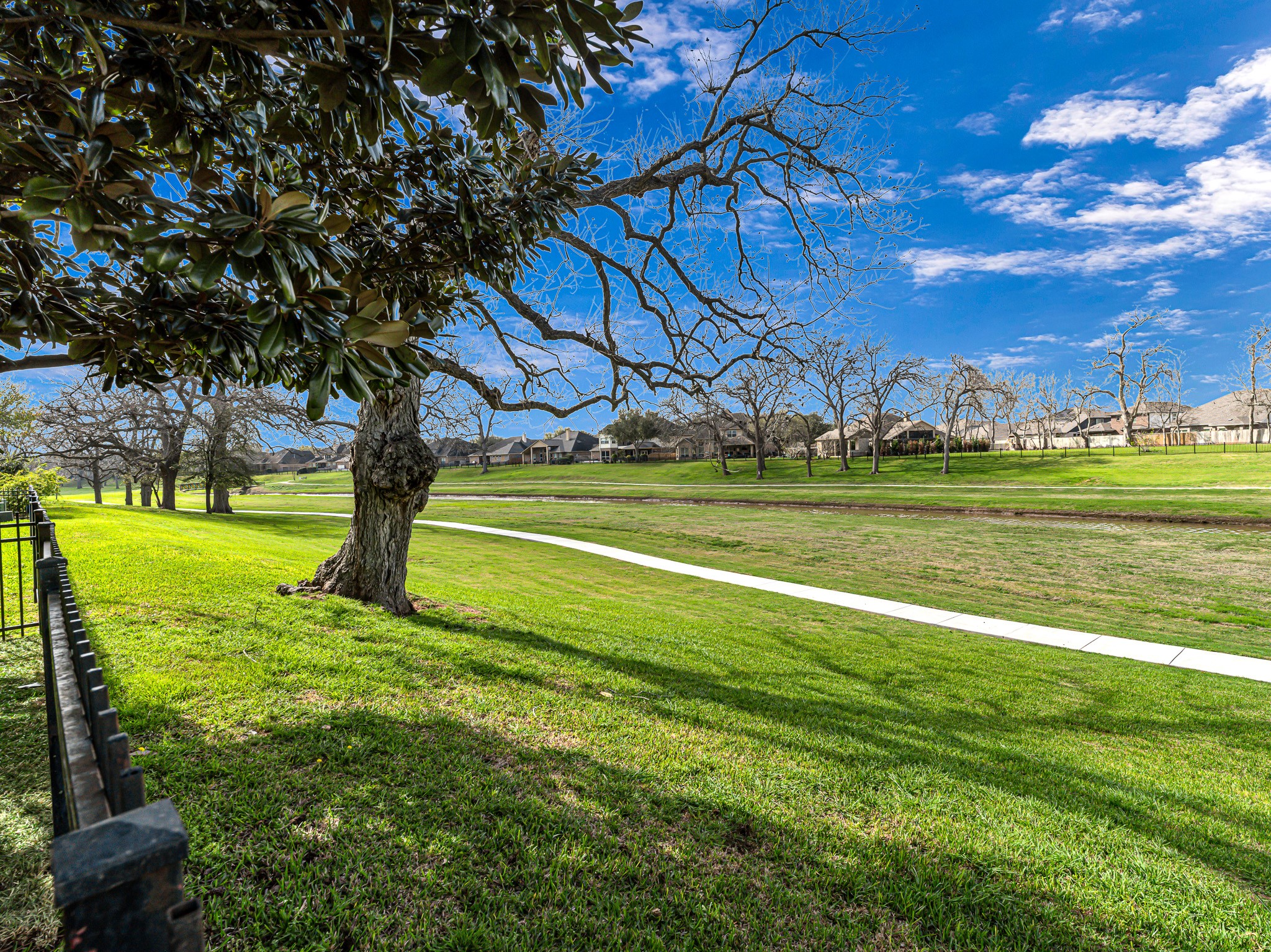 8310 Crescent Knolls Drive Property Photo 47