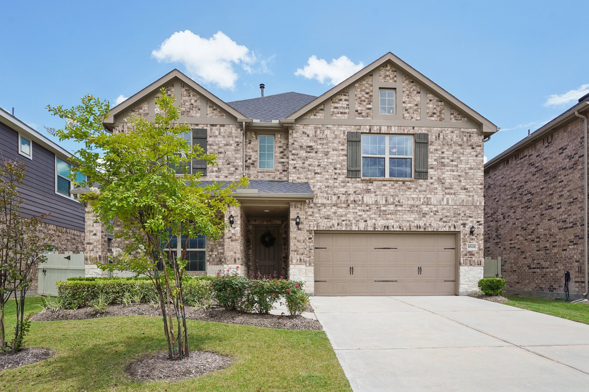 10126 Bayou Oaks Drive Property Photo 1