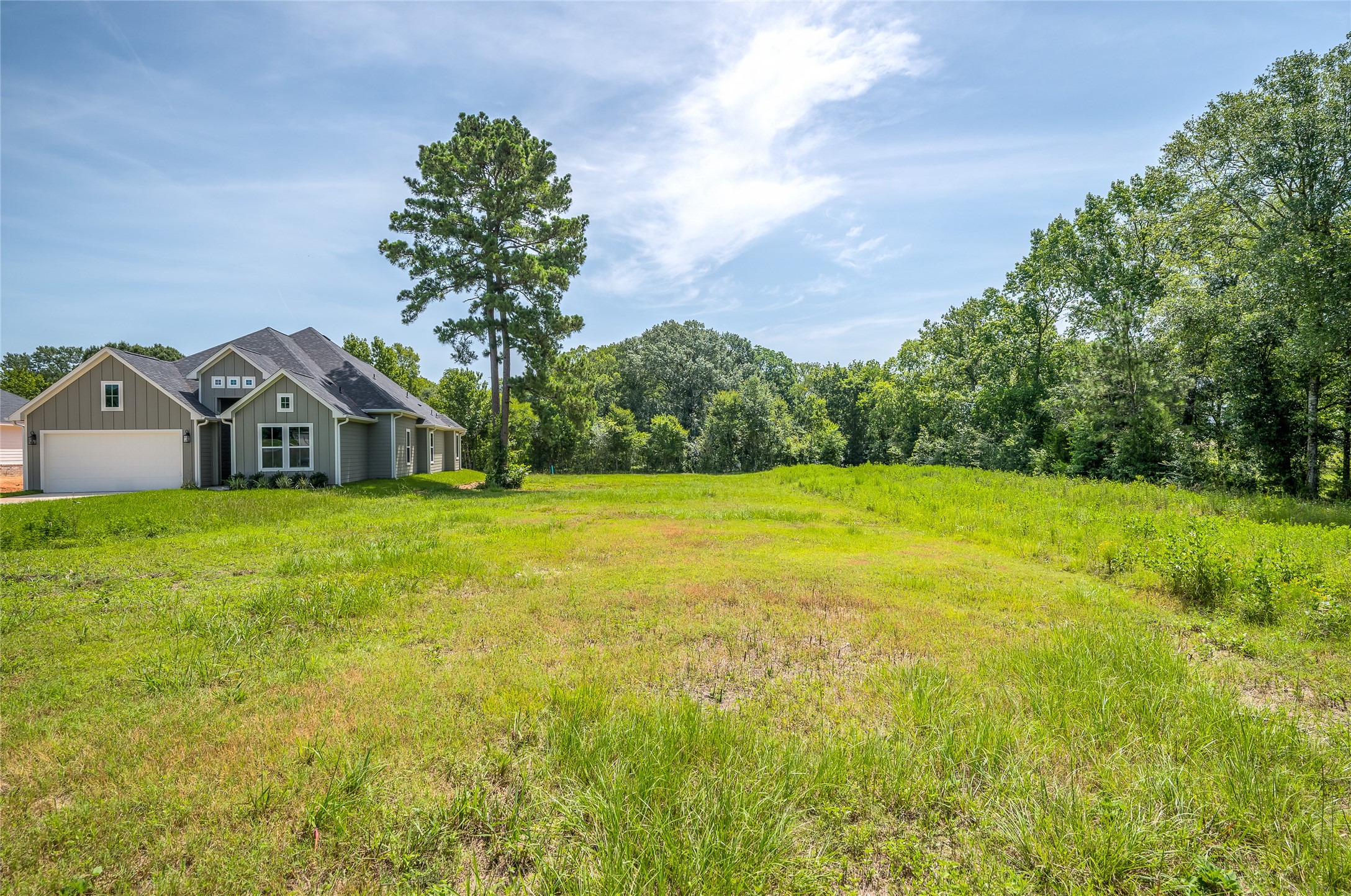 1205 Ada Street Property Photo 3