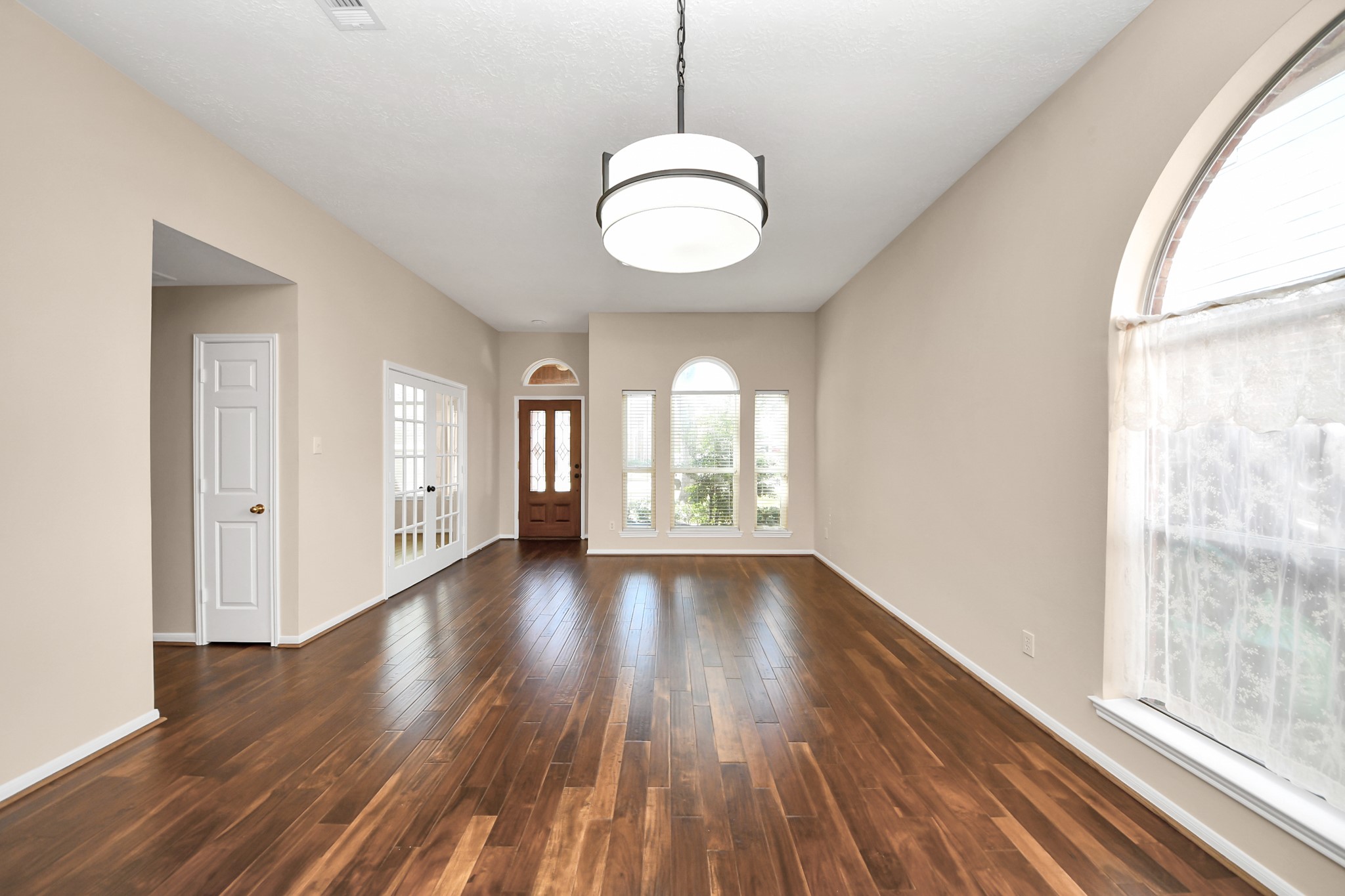 8214 Morning Dawn Drive Property Photo 9