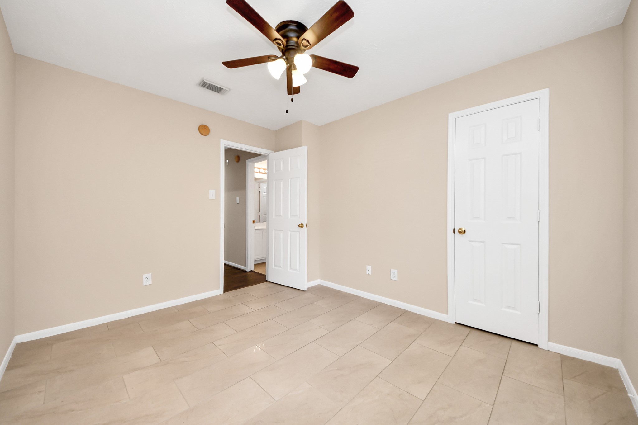 8214 Morning Dawn Drive Property Photo 28