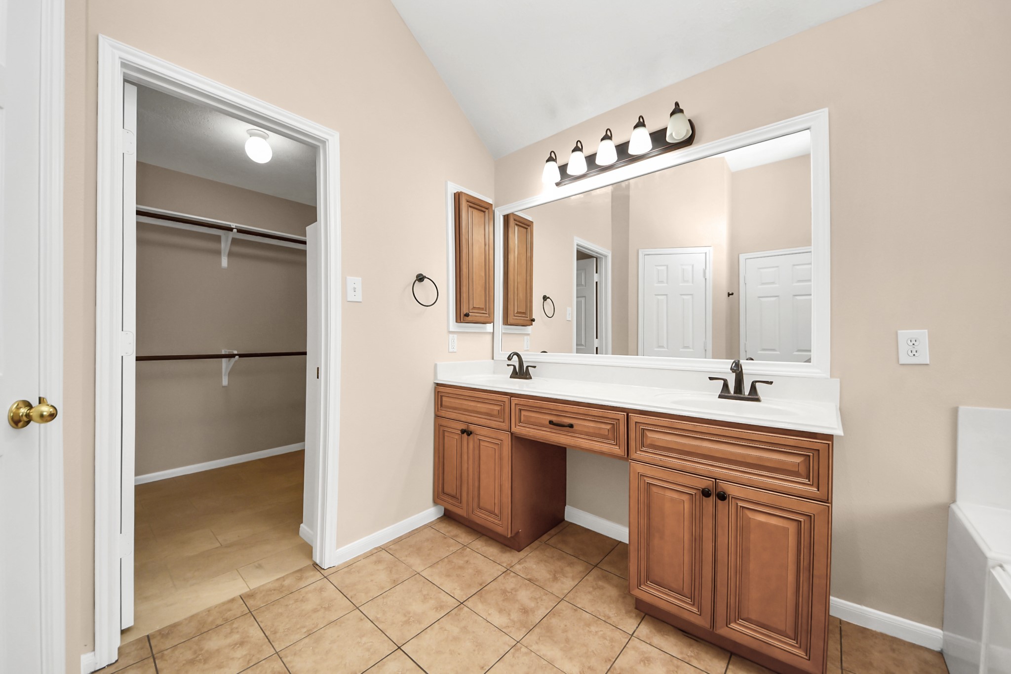 8214 Morning Dawn Drive Property Photo 43