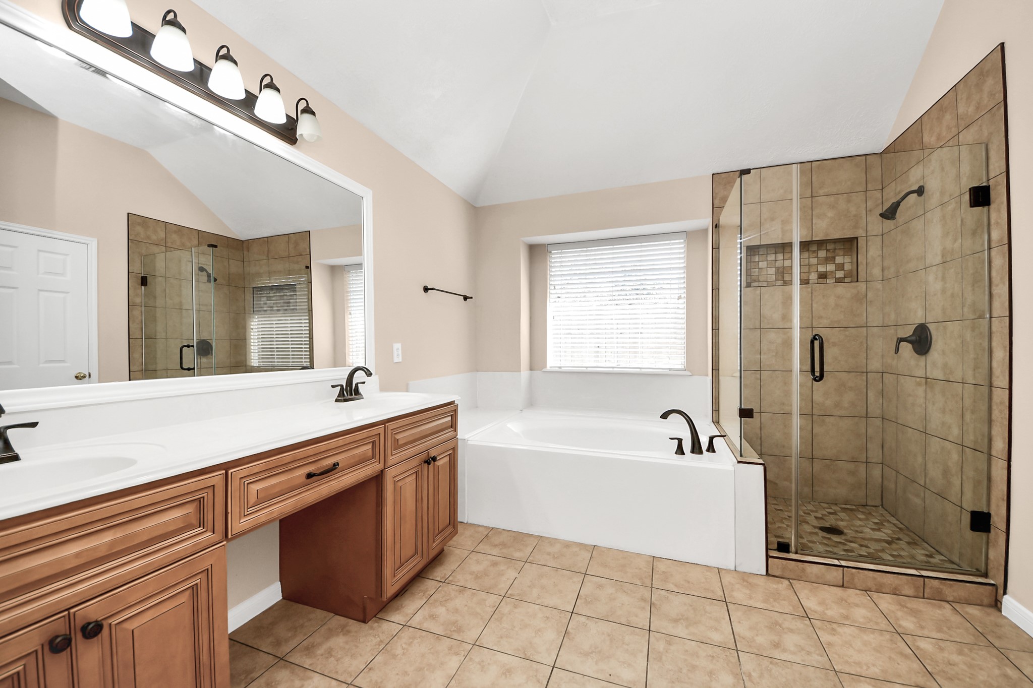 8214 Morning Dawn Drive Property Photo 44