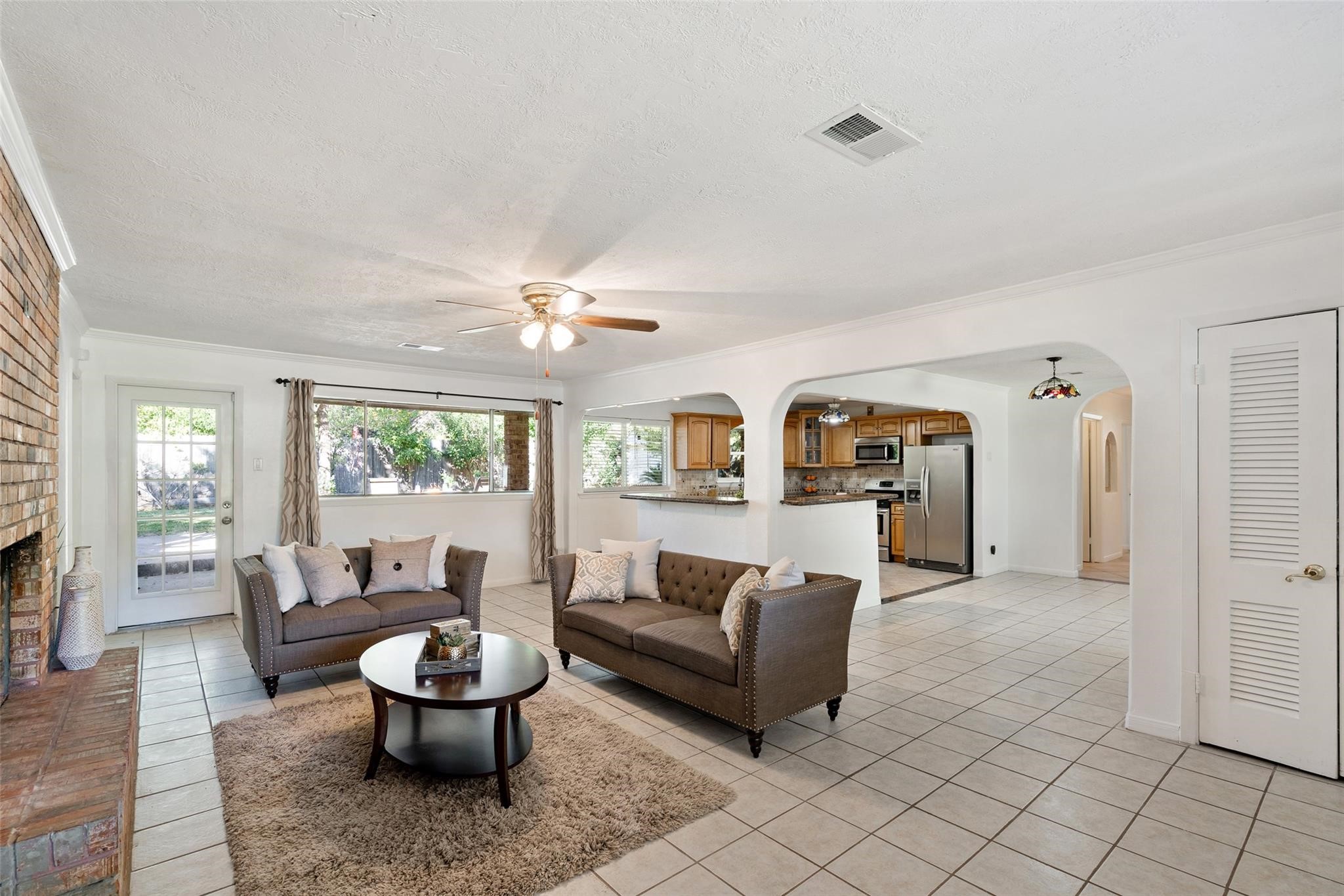 9214 Bronco Drive Property Photo 4