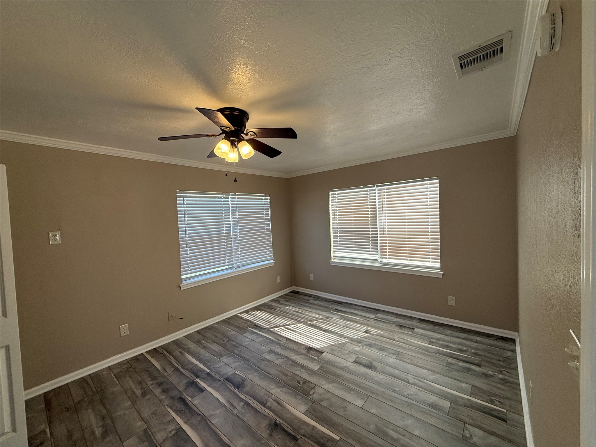 642 5th Street Property Photo 8