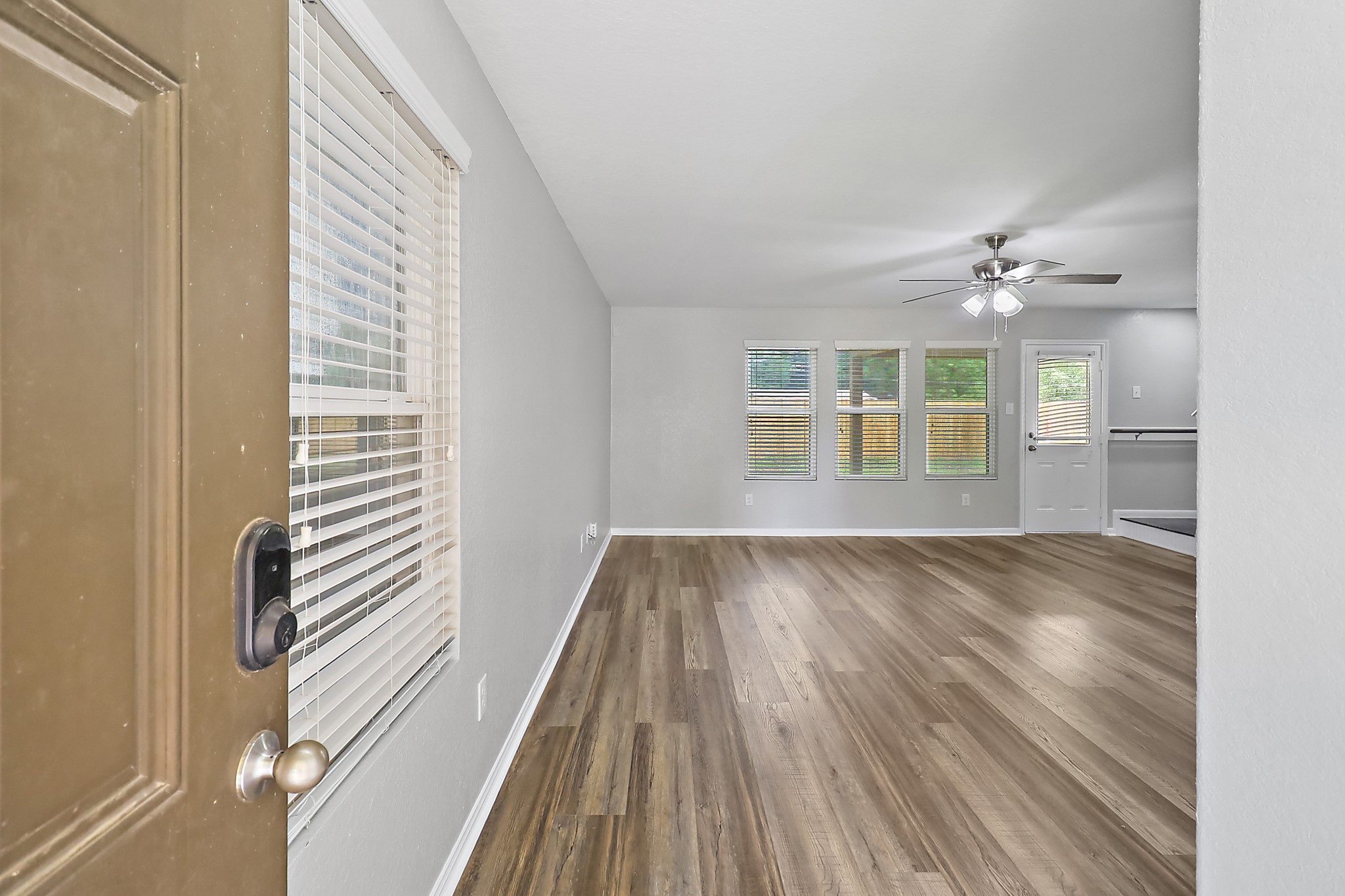 15607 Sheldon Ridge Way Property Photo 1