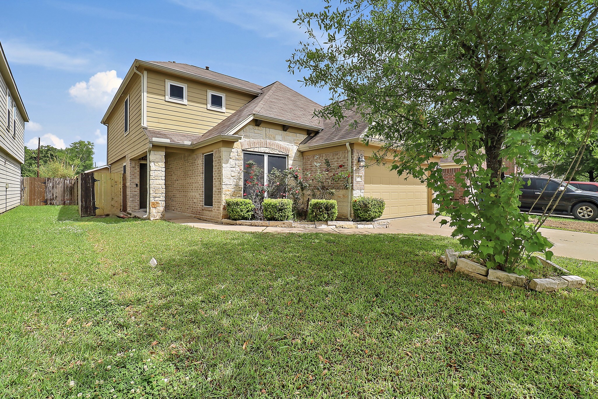 15607 Sheldon Ridge Way Property Photo 3