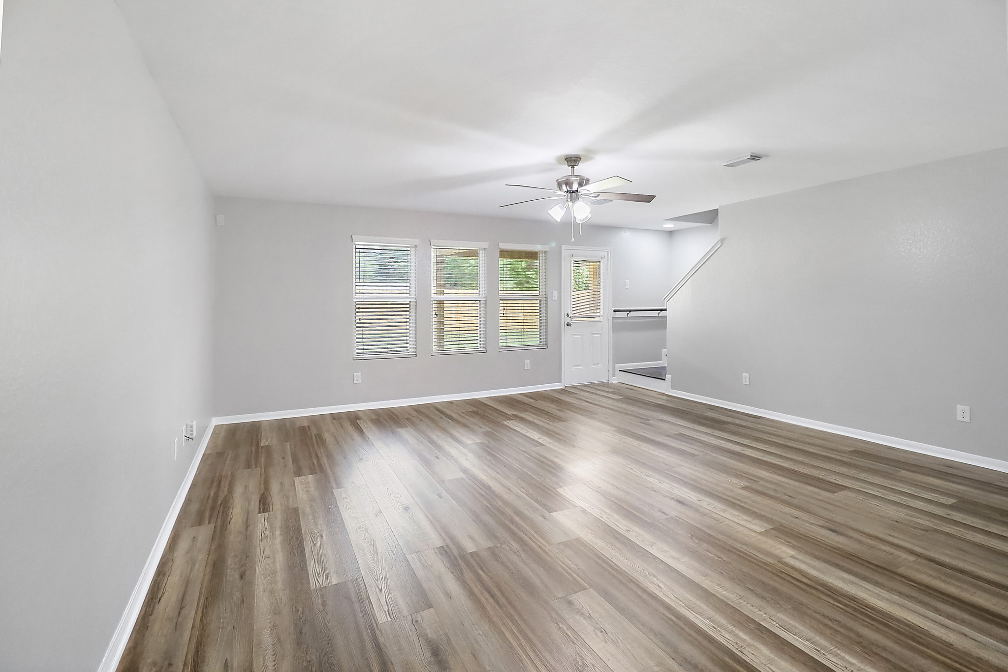 15607 Sheldon Ridge Way Property Photo 5
