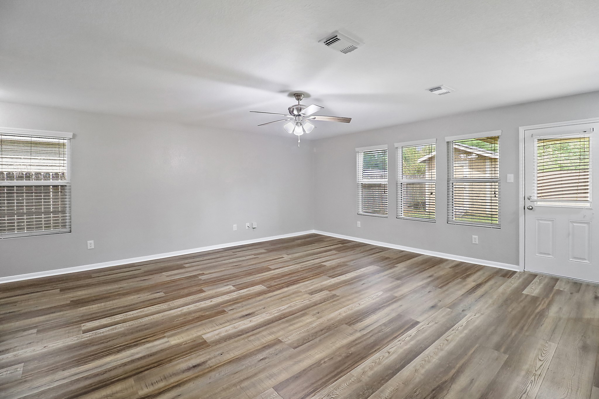 15607 Sheldon Ridge Way Property Photo 6